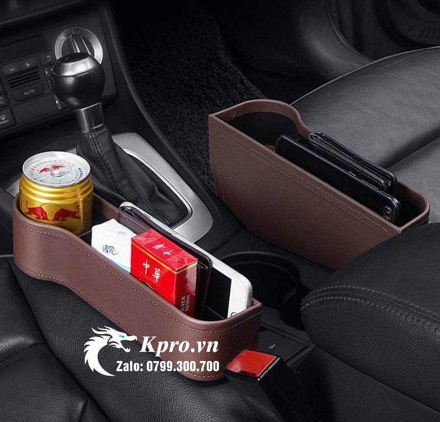 Khay Đựng Đồ Khe Ghế Trước vân carbon có logo