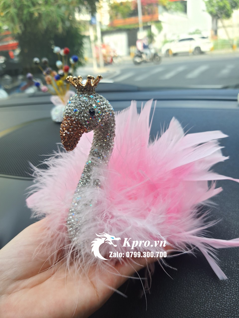 Thiên nga đính đá trang trí taplo