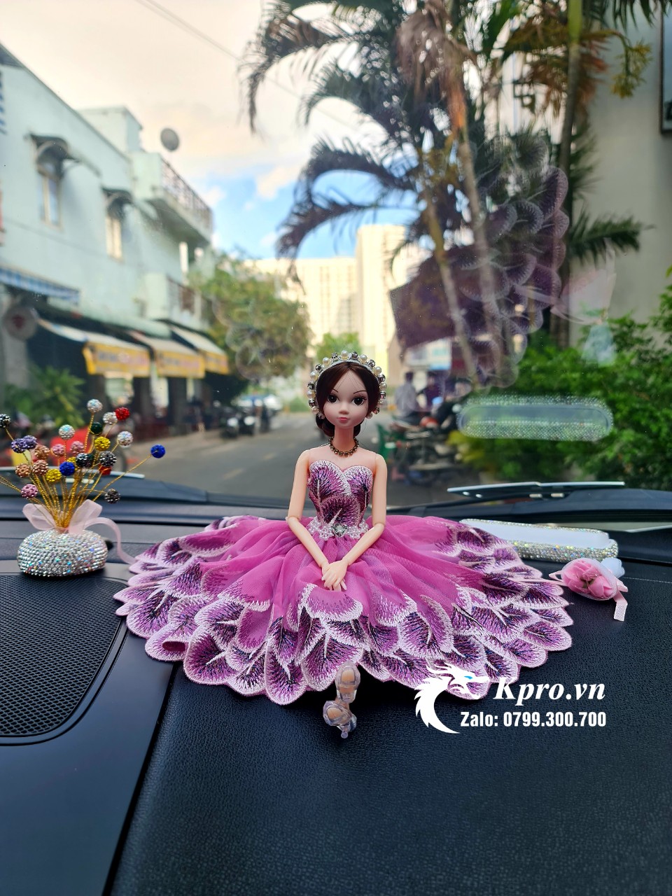 Búp Bê Trang Trí Taplo
