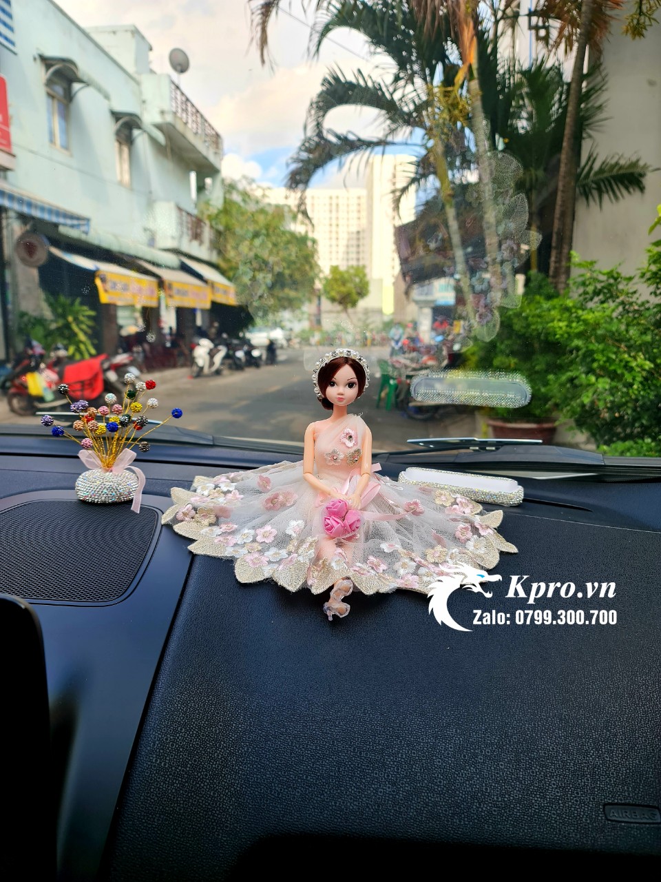 Búp Bê Trang Trí Taplo