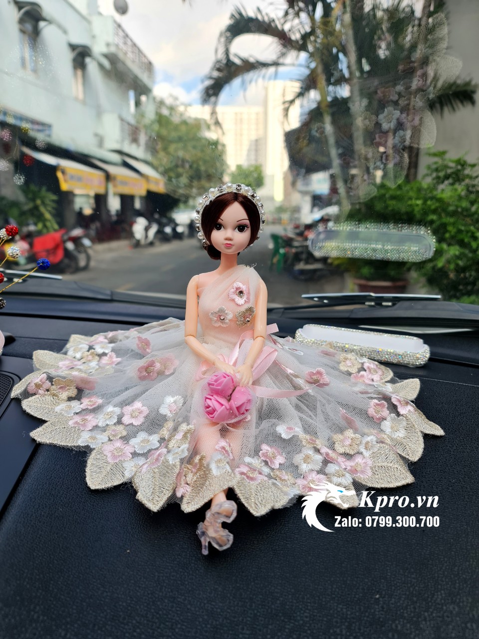 Búp Bê Trang Trí Taplo