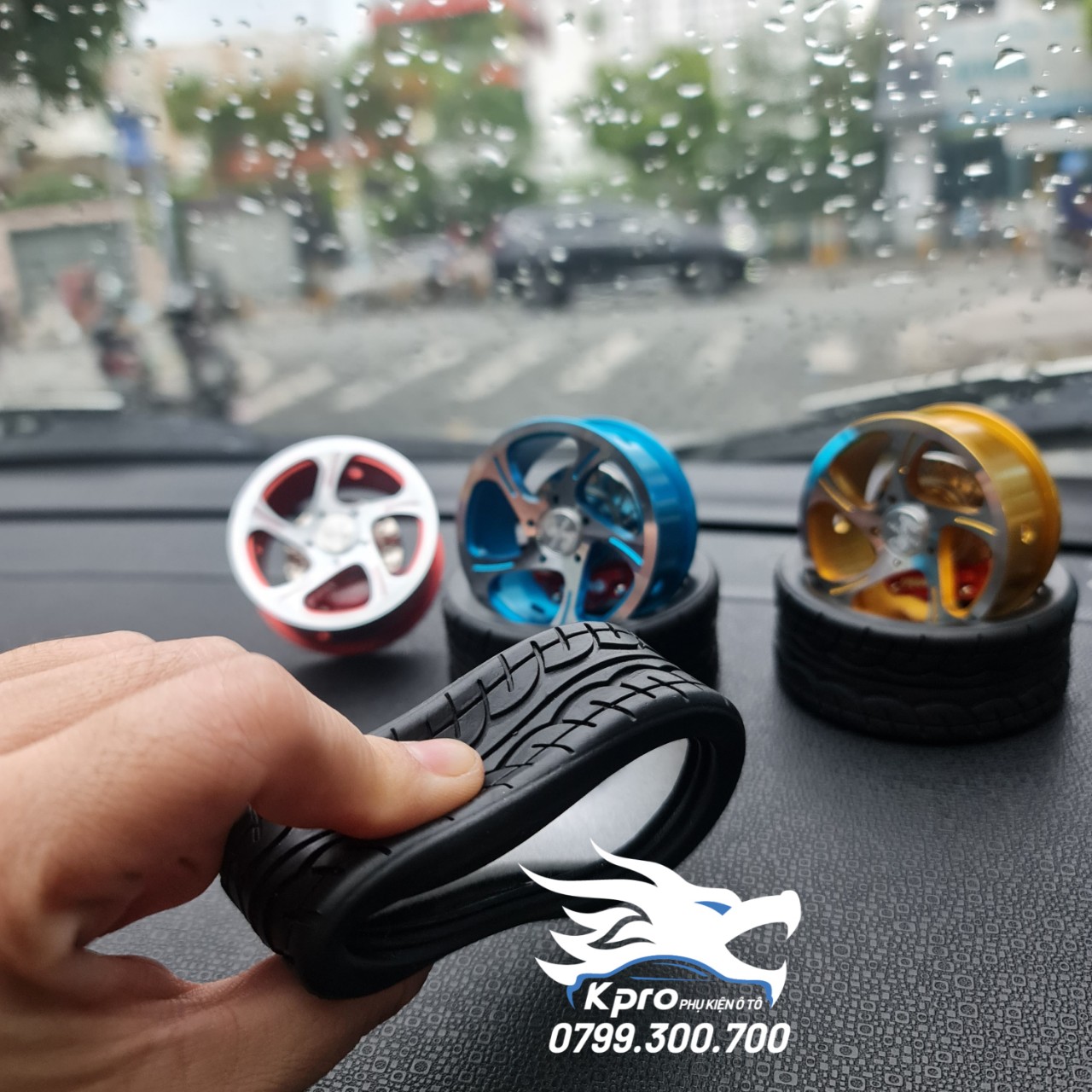 Nước hoa, tinh dầu khử mùi ô tô hình bánh xe