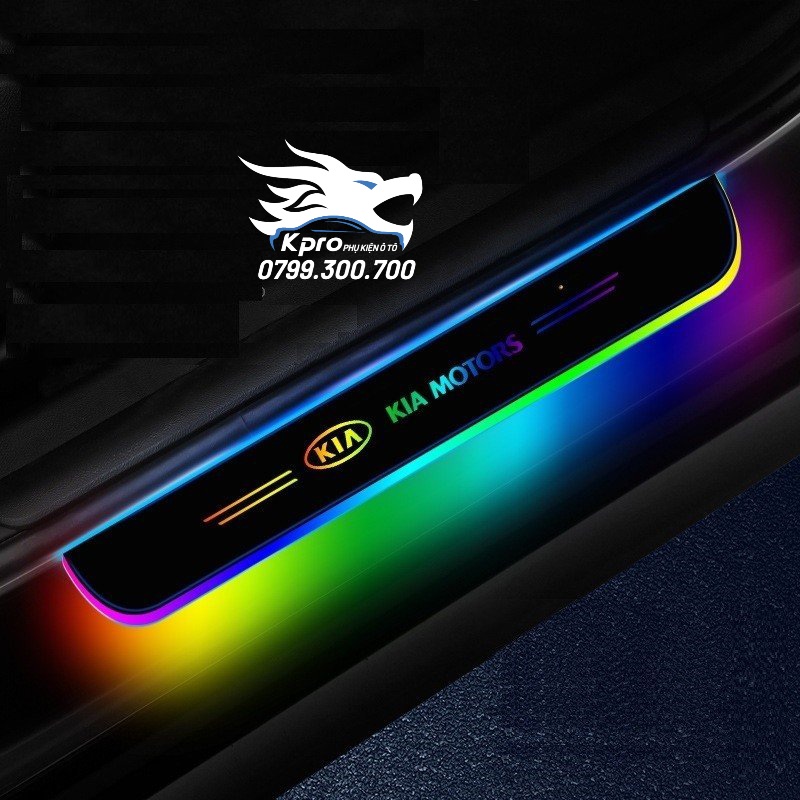Bộ 2 ốp chống trầy bậc bước cửa trước ô tô đèn led đổi màu logo