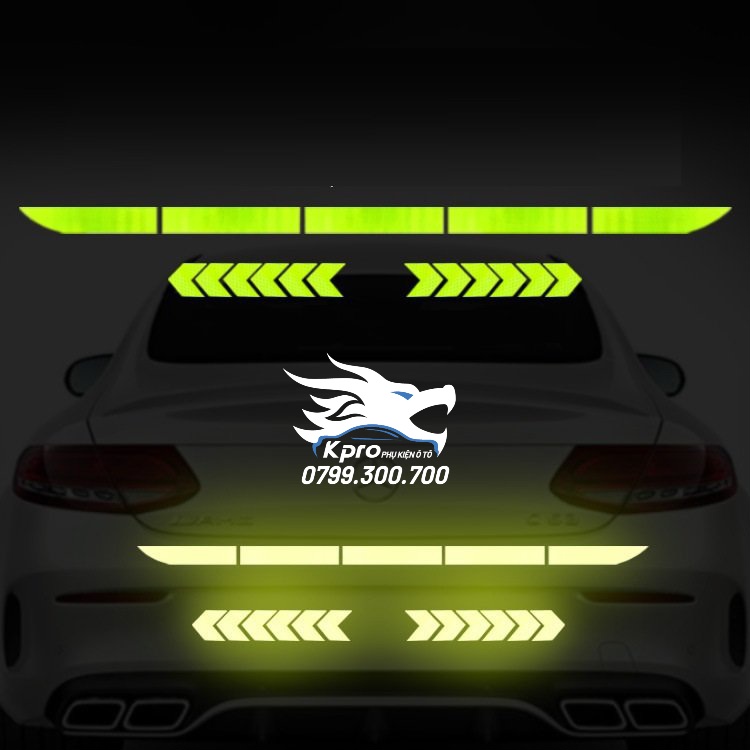 Decal phản quang dán đuôi xe ô tô + mũi tên