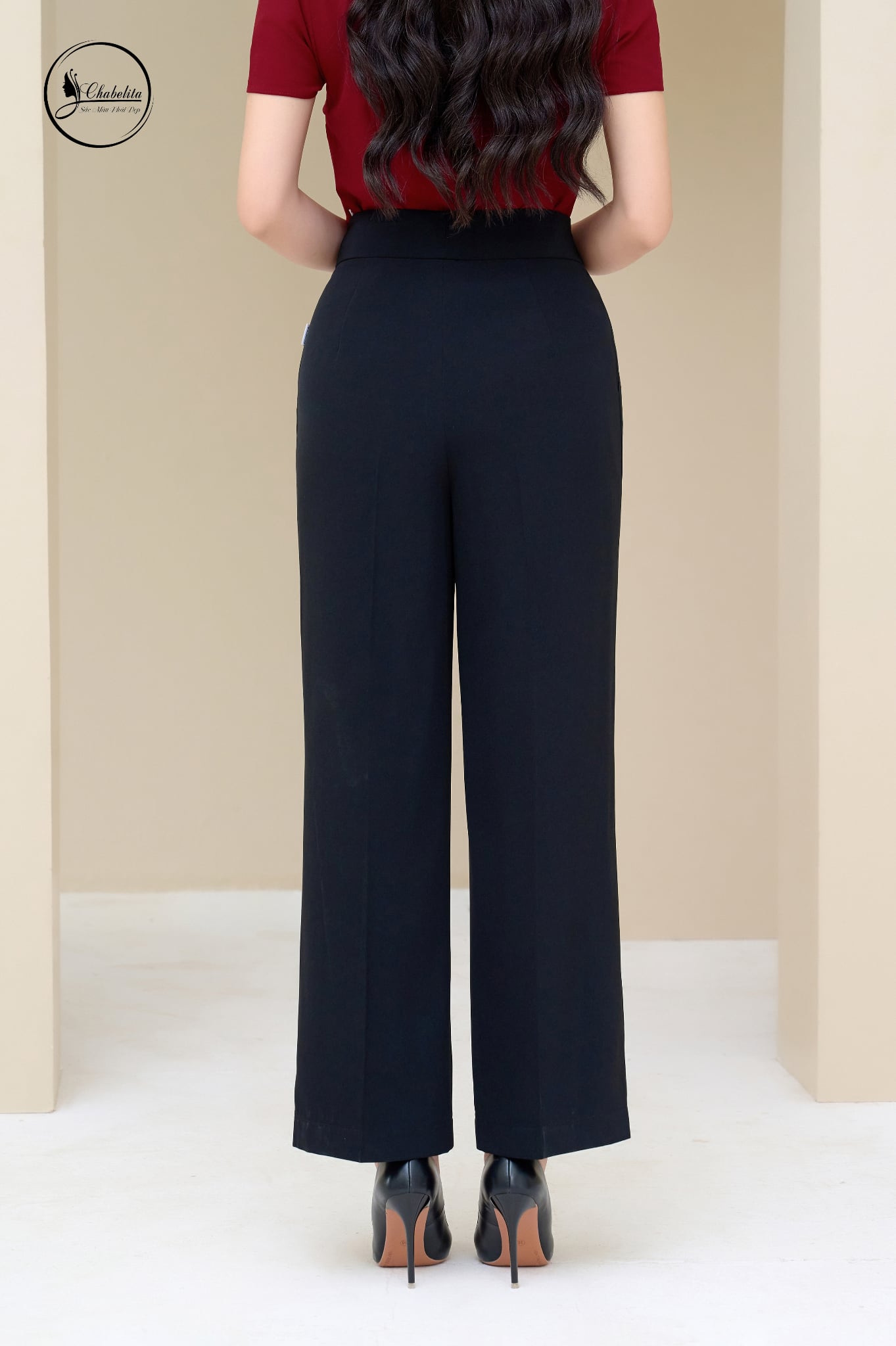 Quần suông khơi cạp màu đen