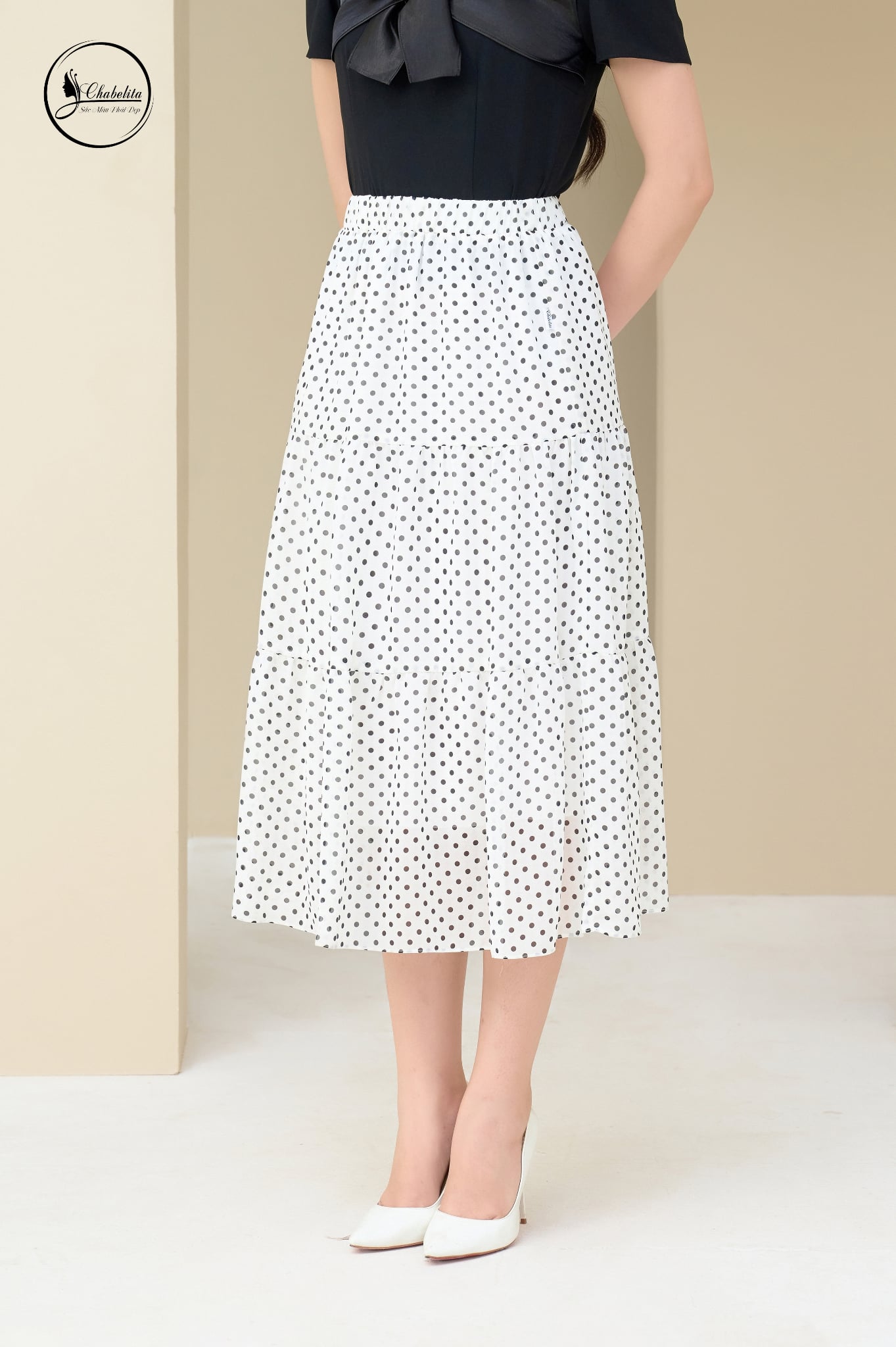 Chân váy chấm bi 3 tầng màu trắng