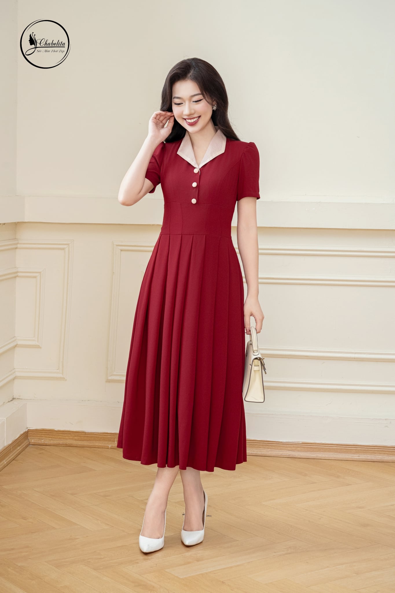 Đầm xòe tay lỡ phối cổ màu đỏ đô