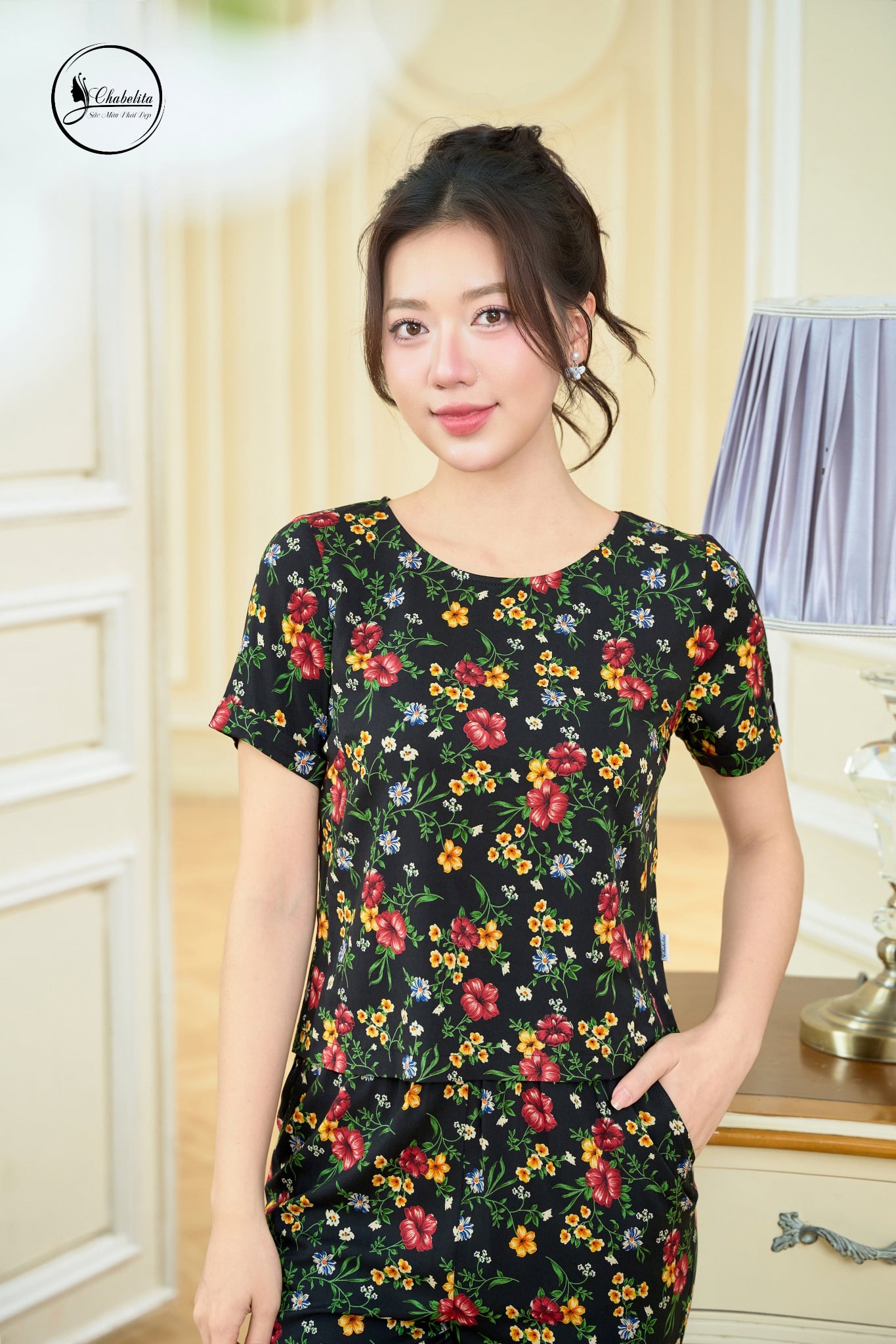 Sét bộ áo cộc tay cổ tròn hoa đen