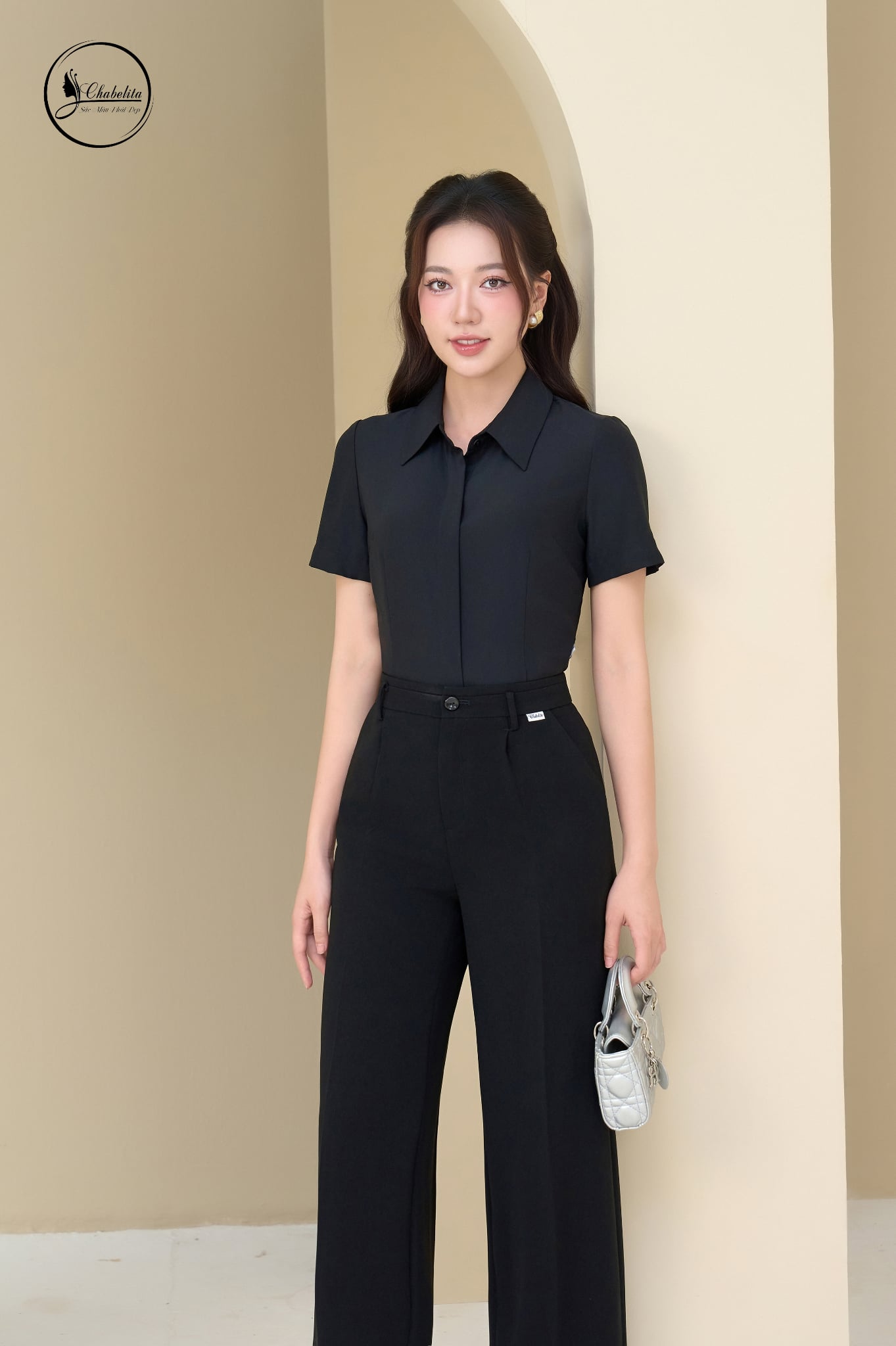 Áo sơ mi cổ đức tay cộc màu đen