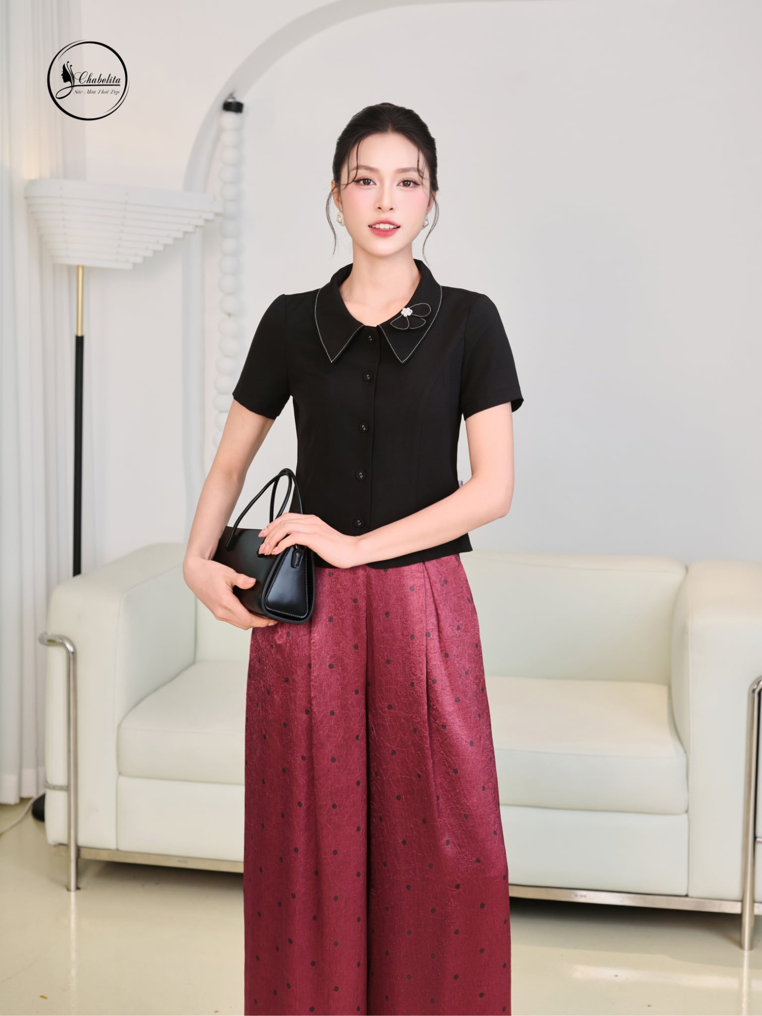 Áo sơ mi cổ sen phối viền màu đen