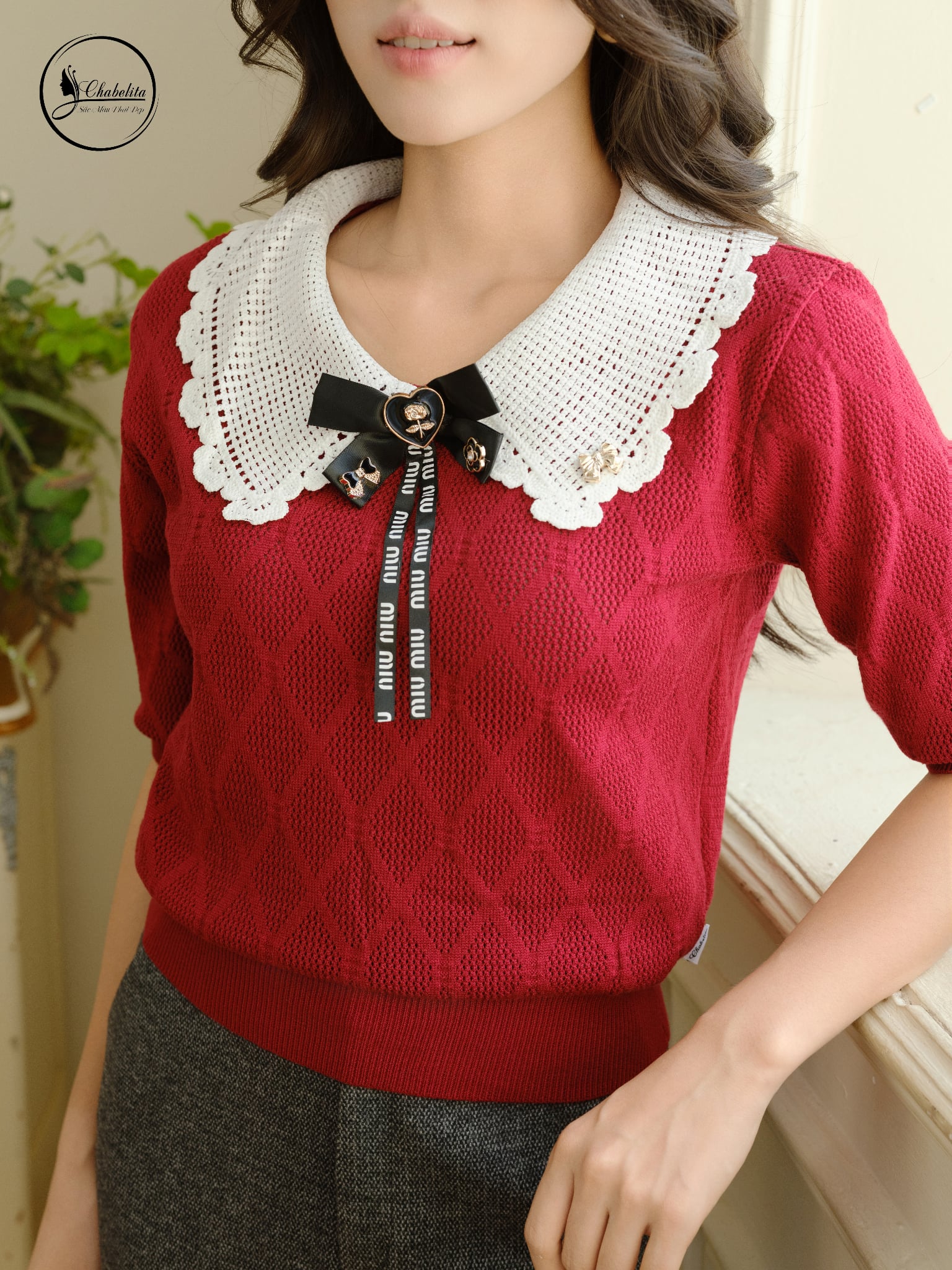 Áo len phối cổ màu đỏ