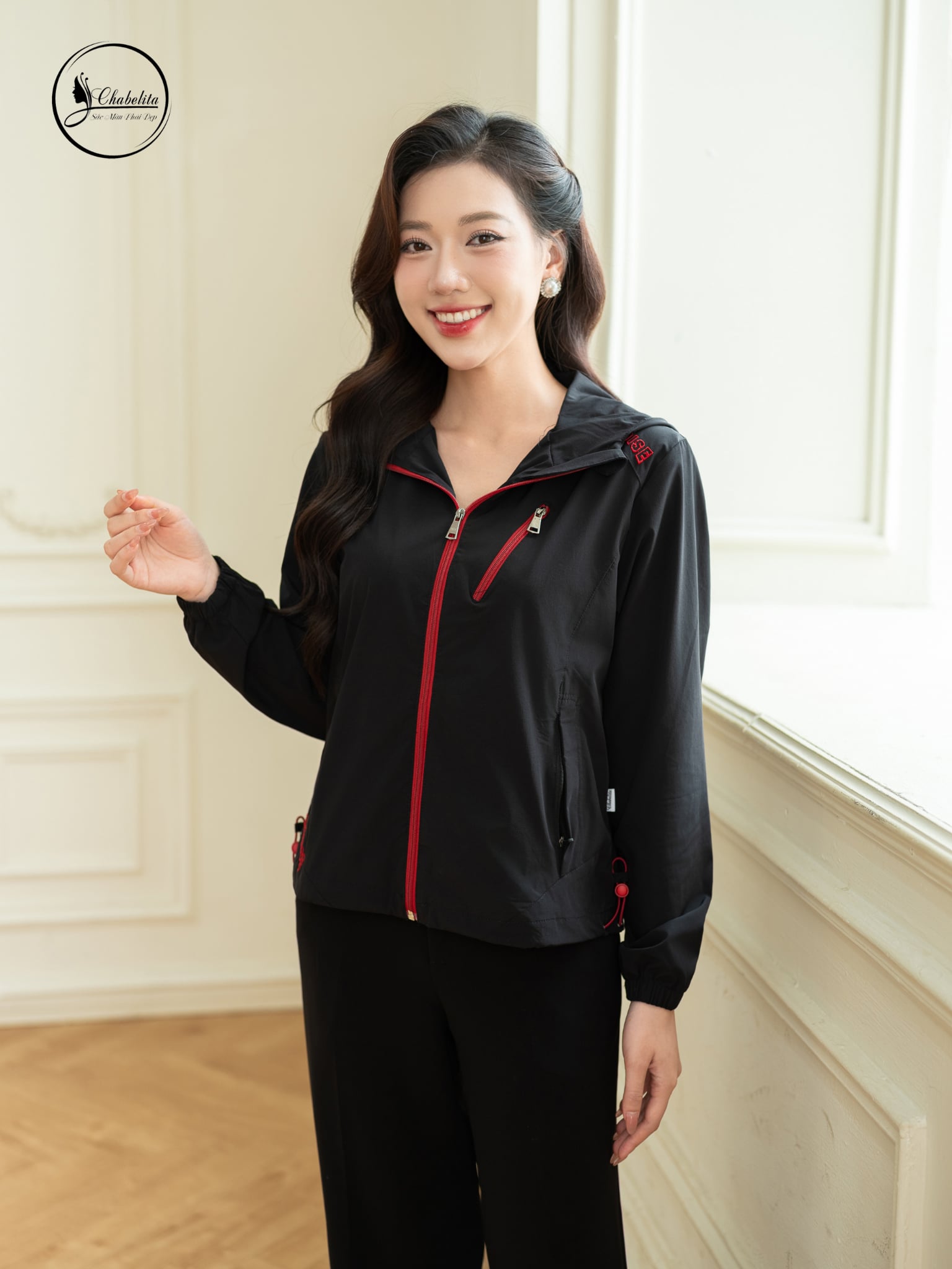 Áo khoác gió có mũ màu đen