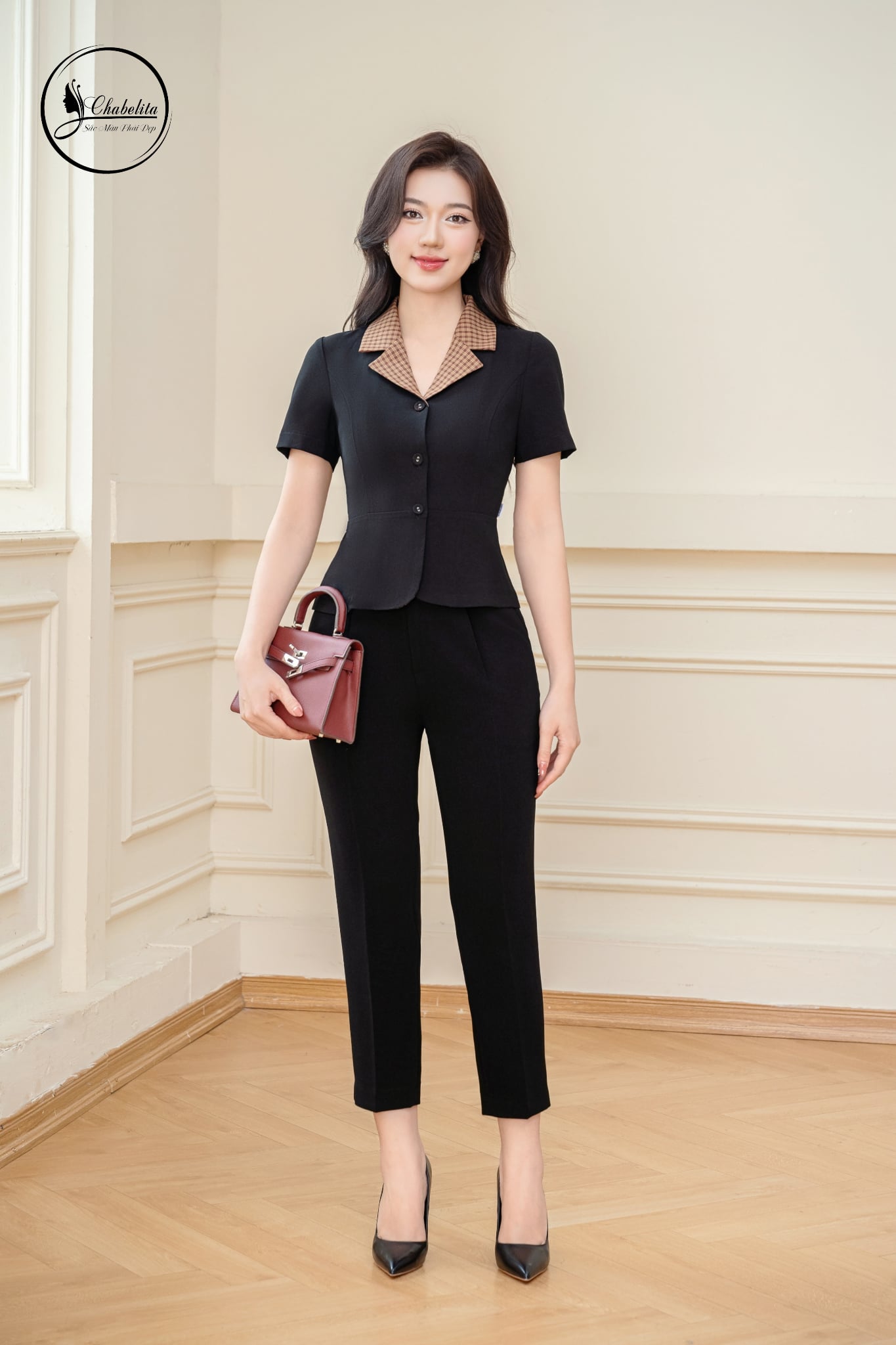 Áo sơ mi tay ngắn cổ vest màu đen