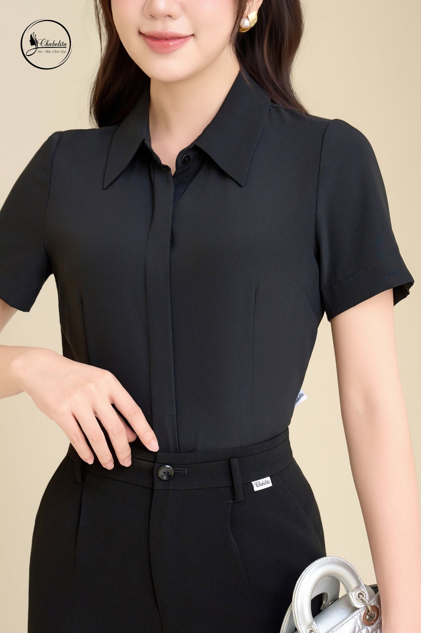 Áo sơ mi cổ đức tay cộc màu đen