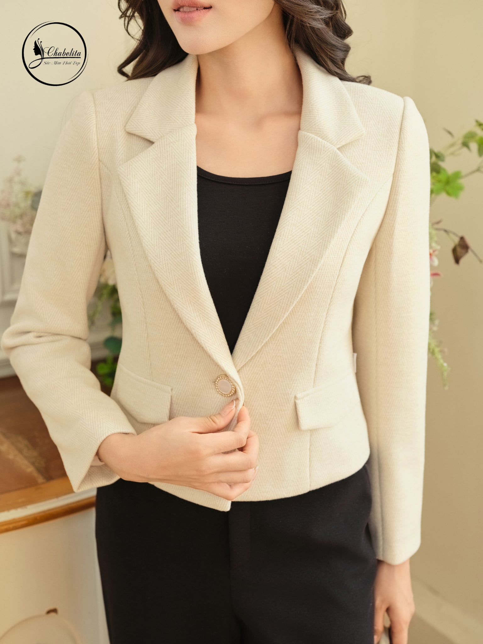 Áo vest dài tay 1 khuy màu be