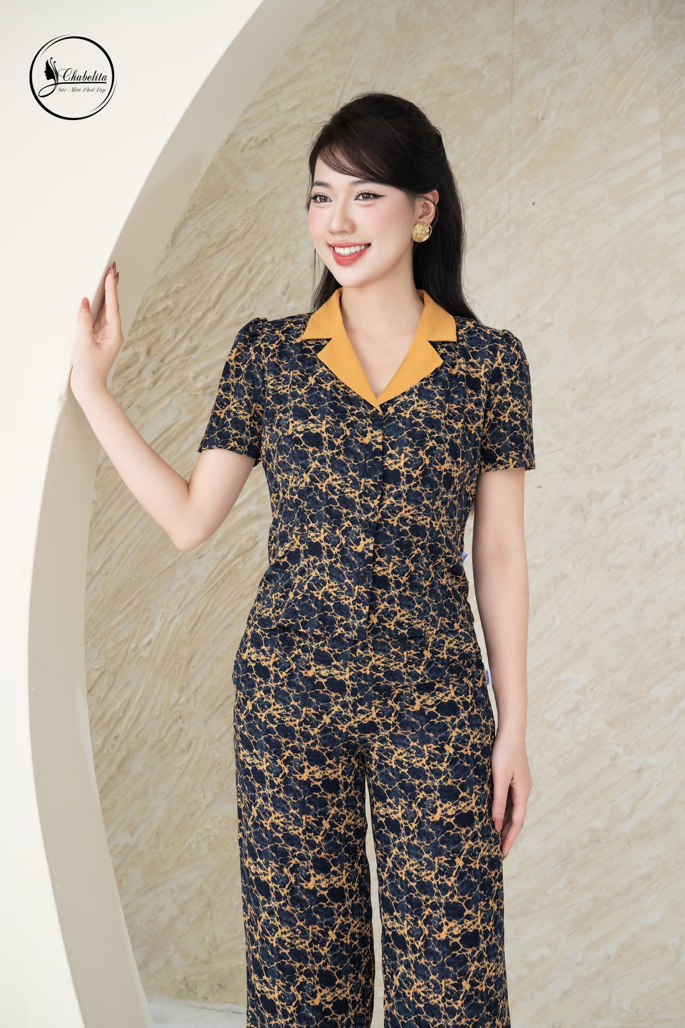 Sét bộ họa tiết áo sơ mi tay lỡ phối cổ màu xanh