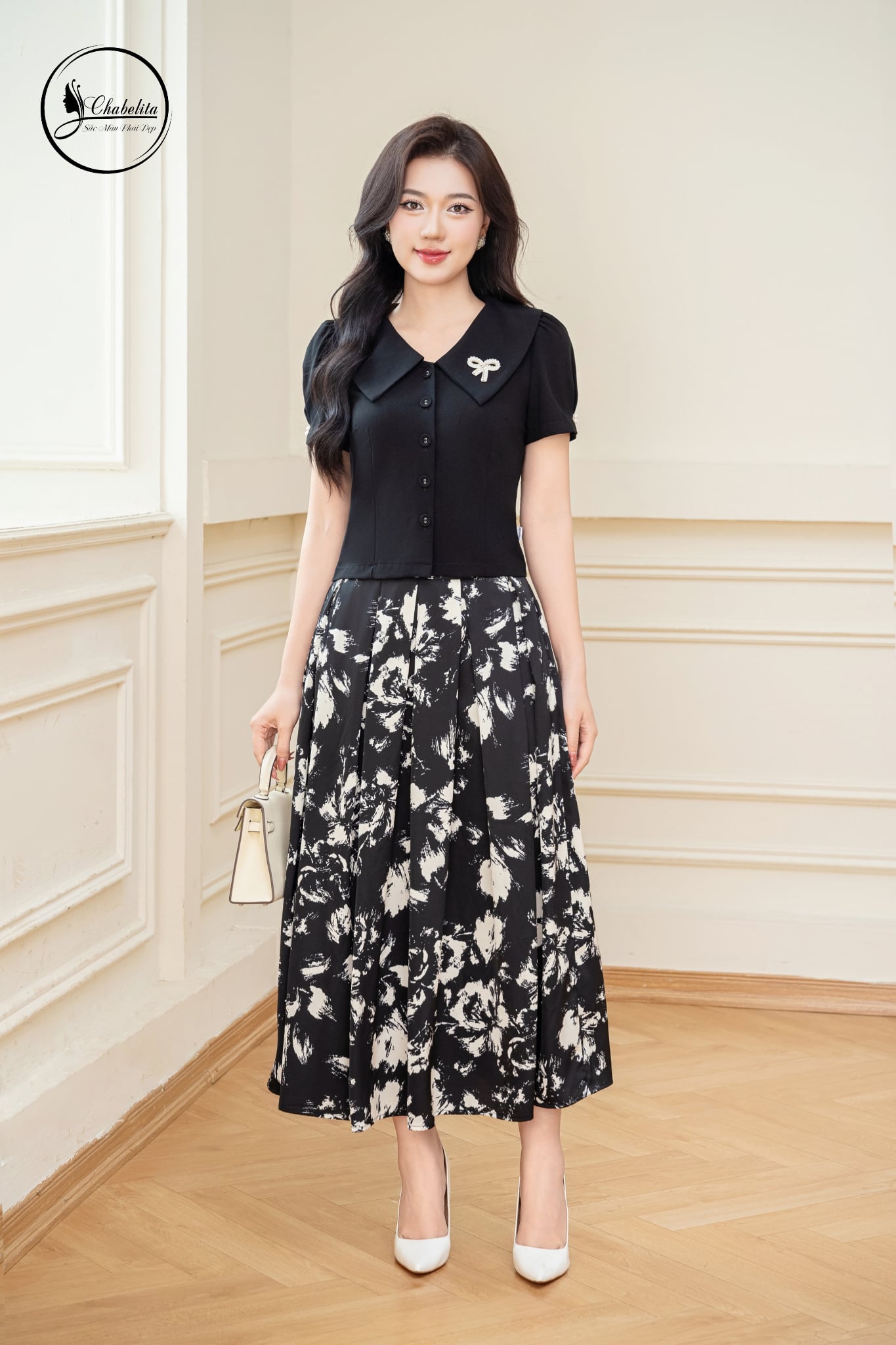 Áo sơ mi cổ sen nhọn tay lỡ màu đen