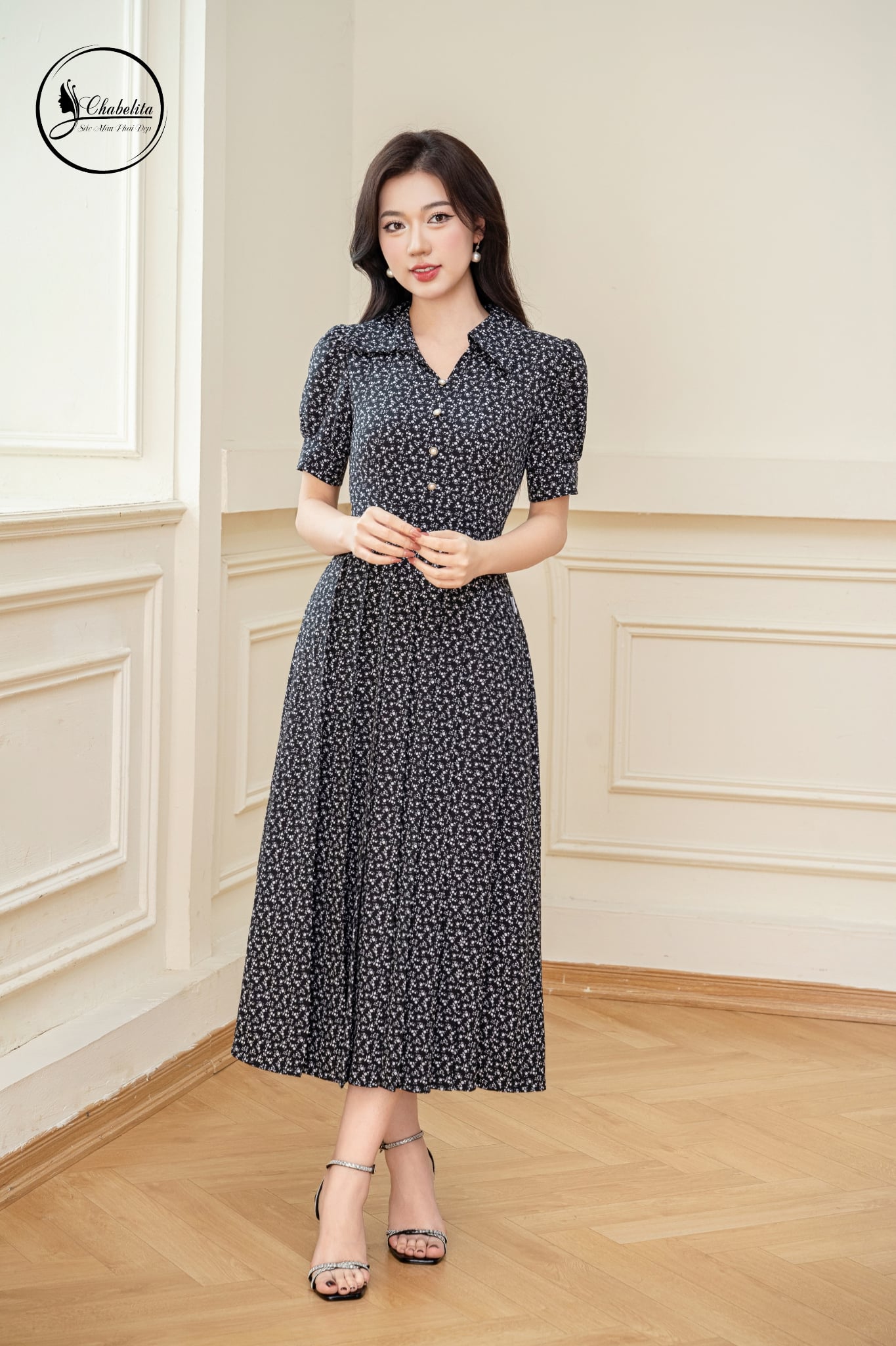 Đầm hoa cổ bẻ màu đen