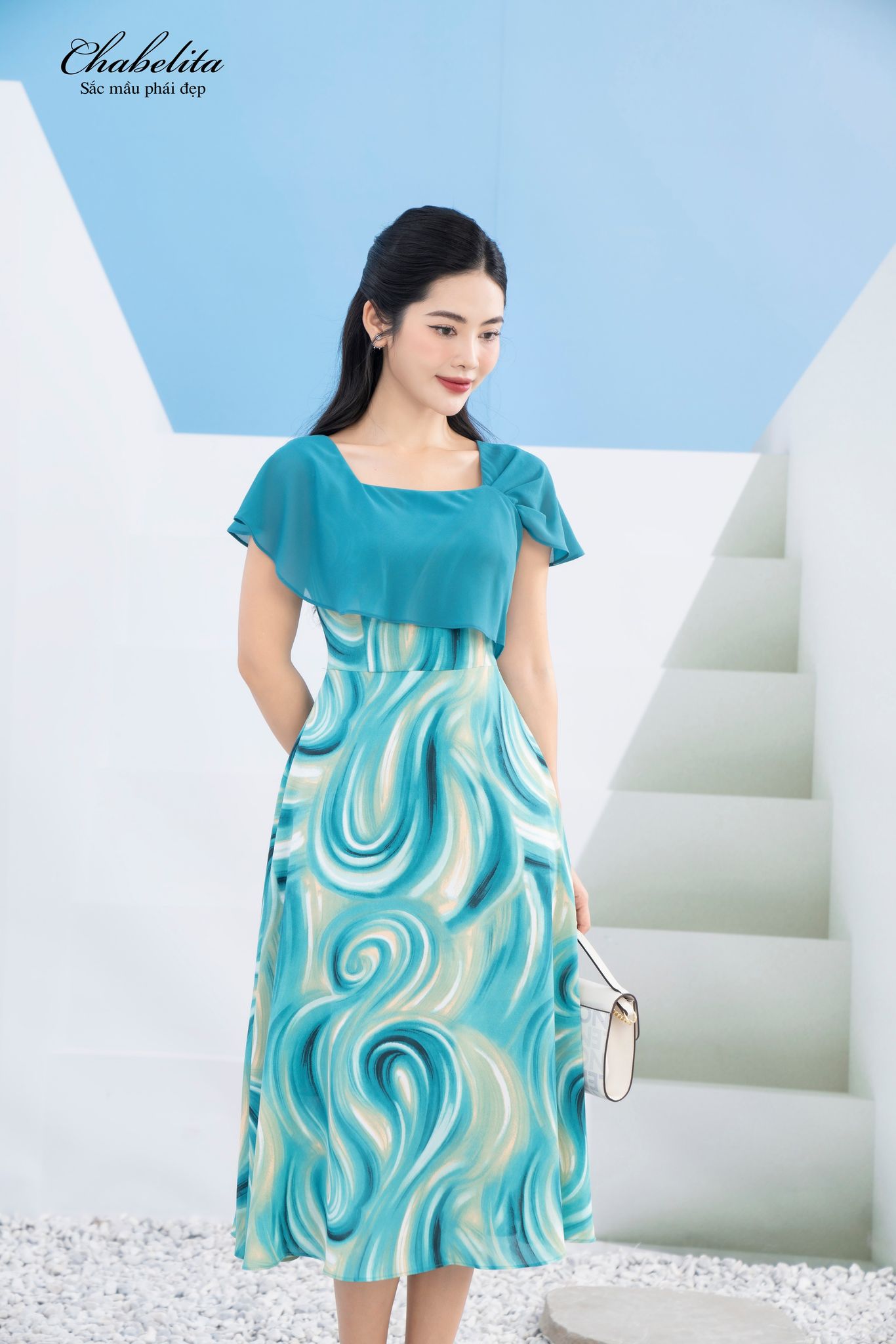 Đầm phối màu xanh