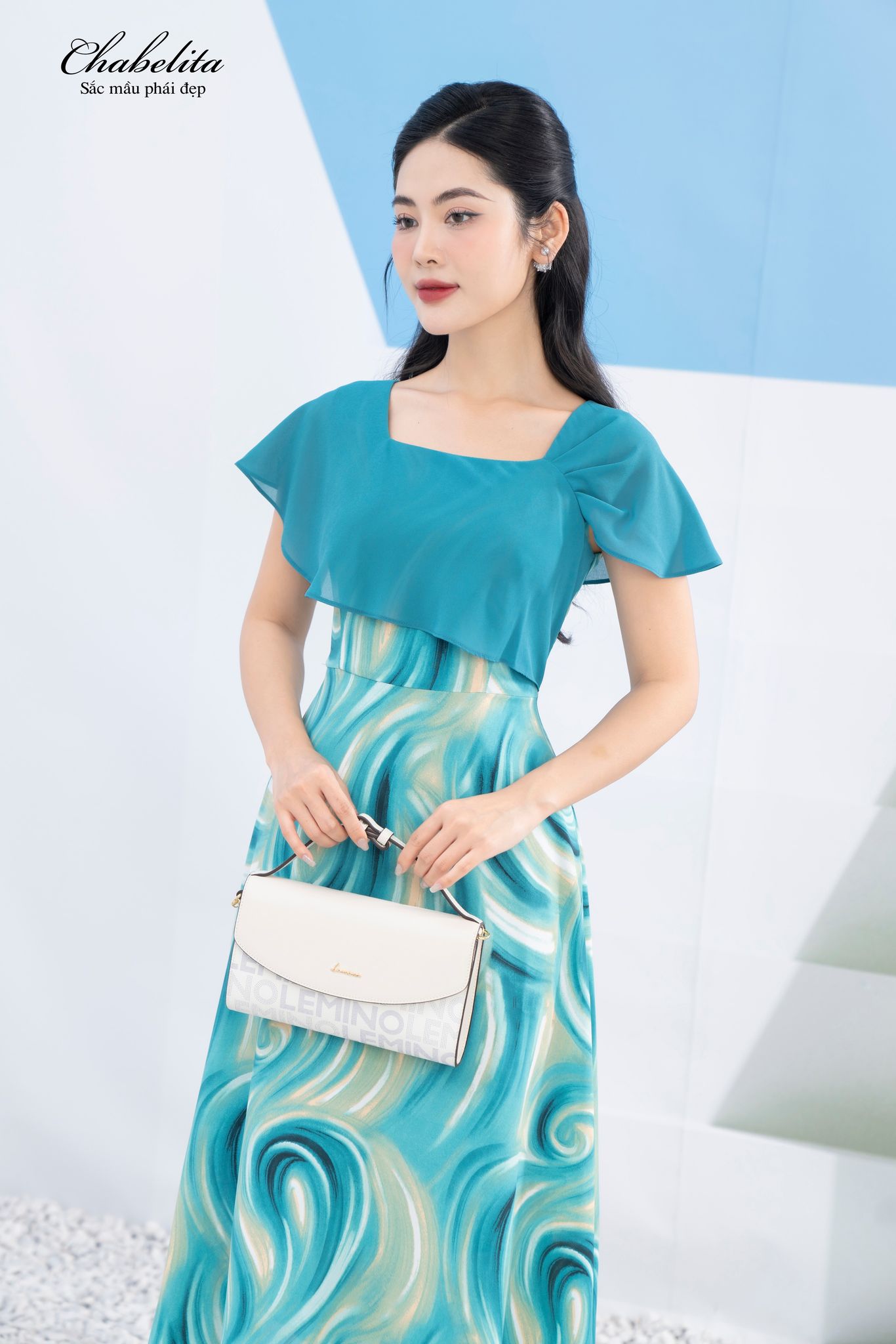Đầm phối màu xanh