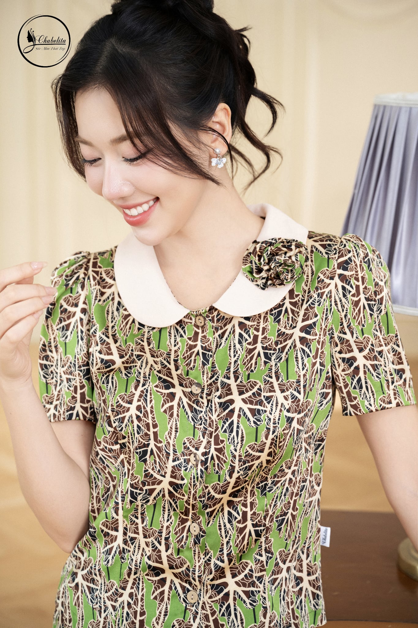 Sét bộ họa tiết áo cổ sen đính hoa màu xanh