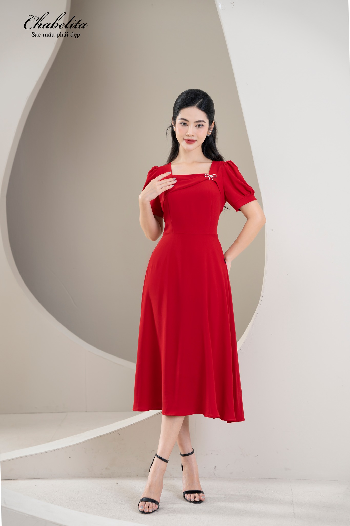 Đầm tay rúm màu đỏ