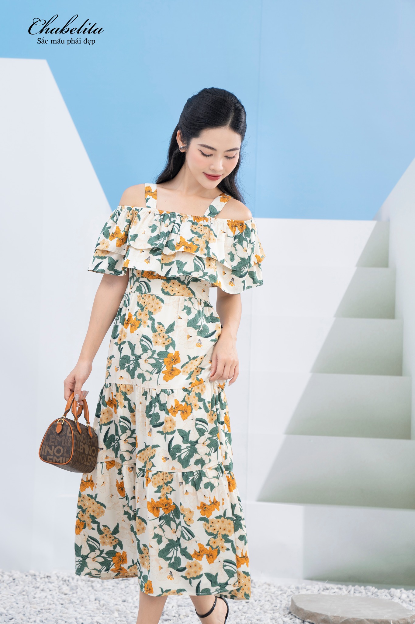 Đầm hở vai hoa xanh