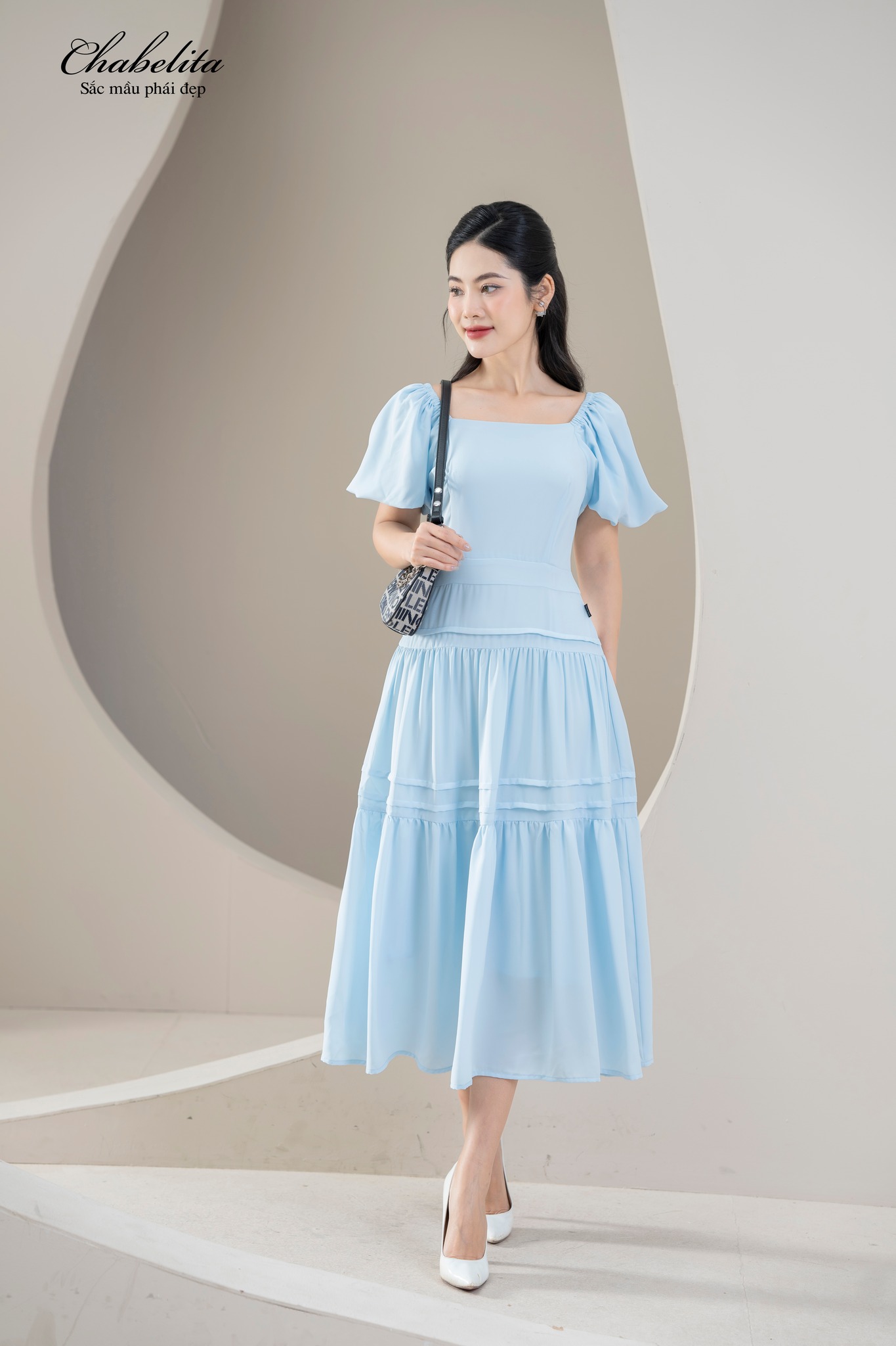 Đầm cổ vuông bèo tầng màu xanh