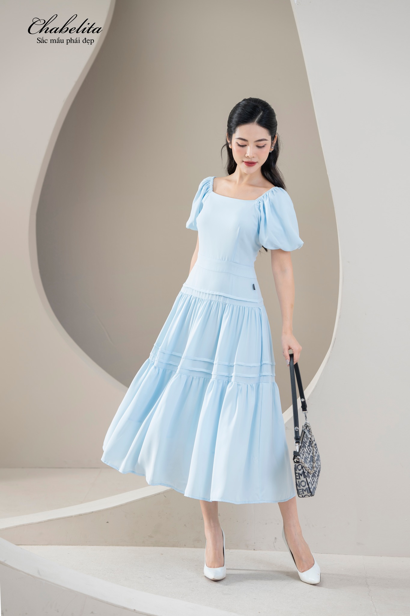 Đầm cổ vuông bèo tầng màu xanh