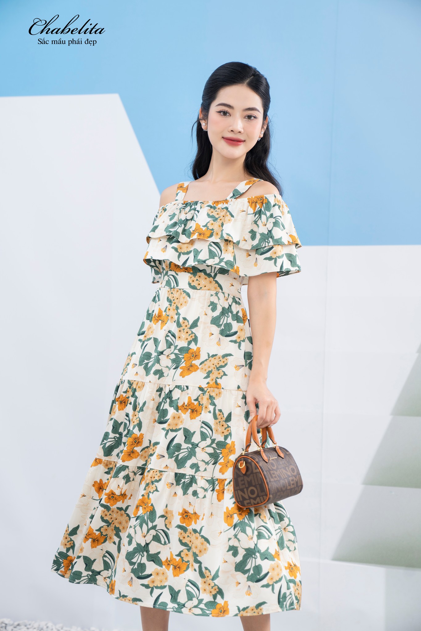 Đầm hở vai hoa xanh