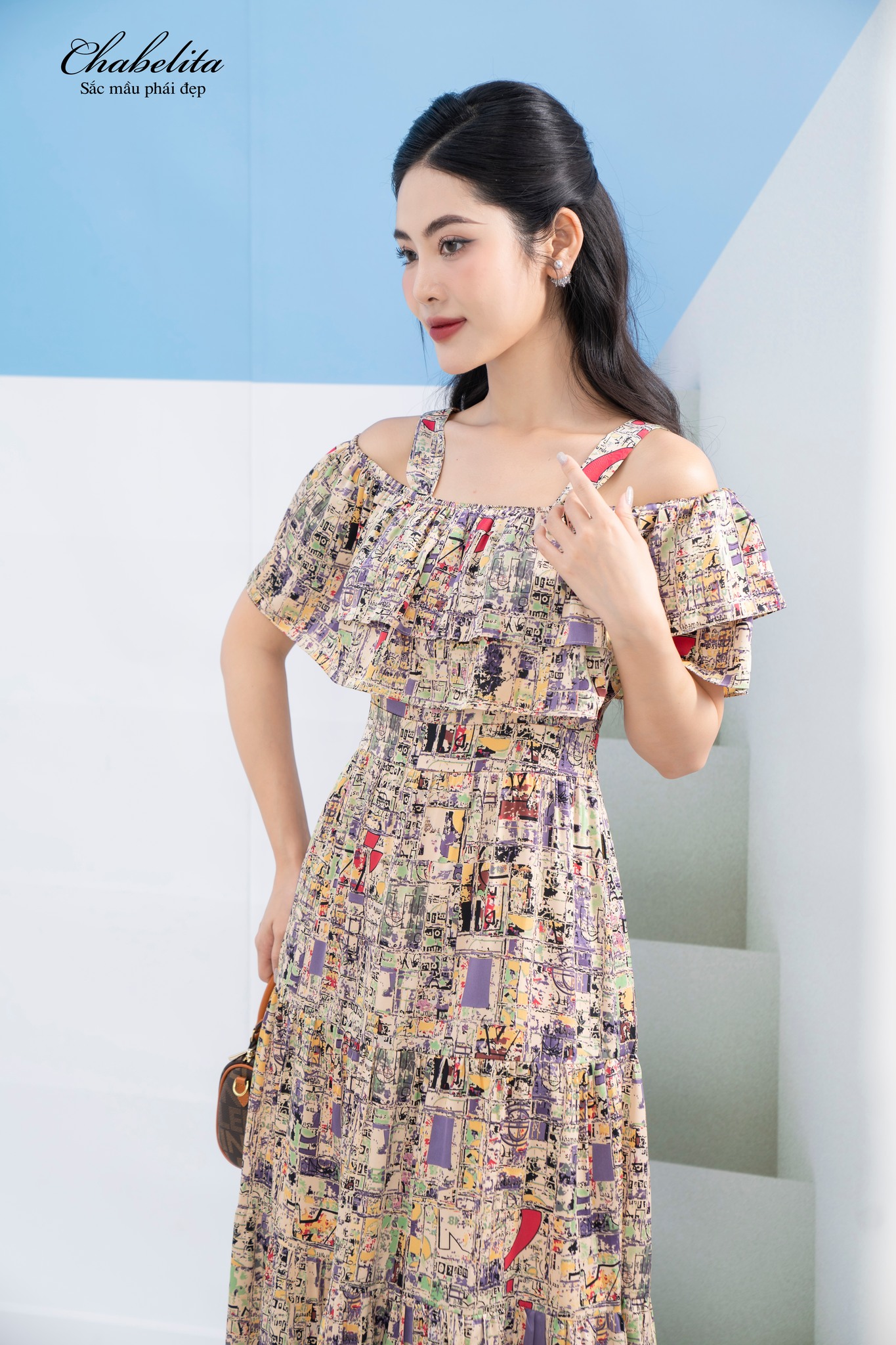 Đầm hở vai hoạ tiết