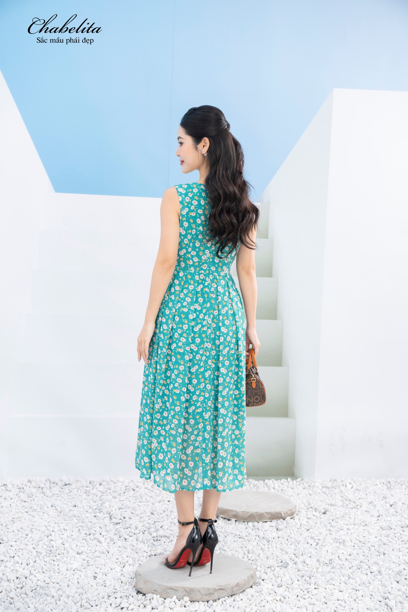 Đầm sát nách dây eo hoa xanh