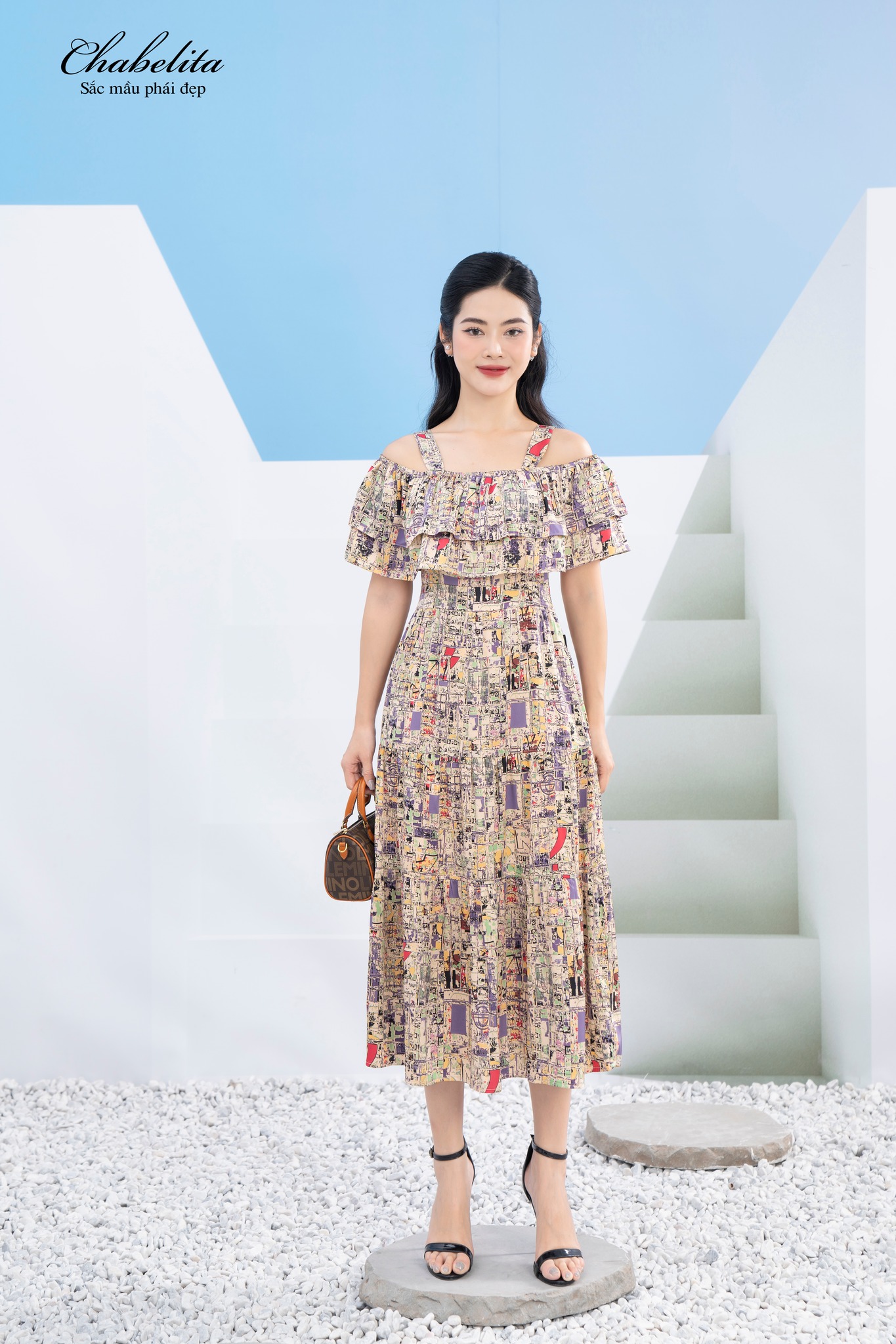 Đầm hở vai hoạ tiết