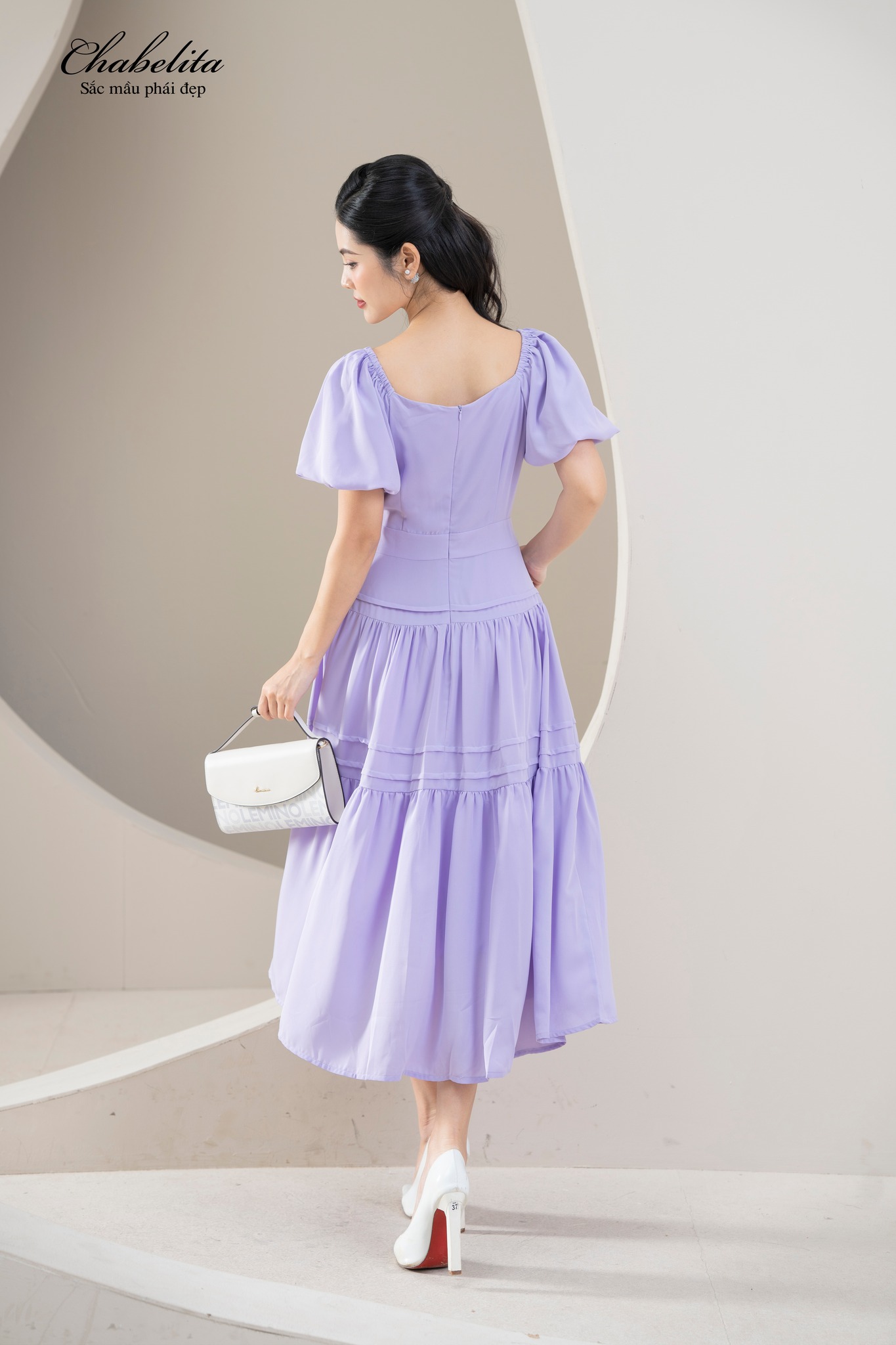 Đầm cổ vuông bèo tầng màu tím