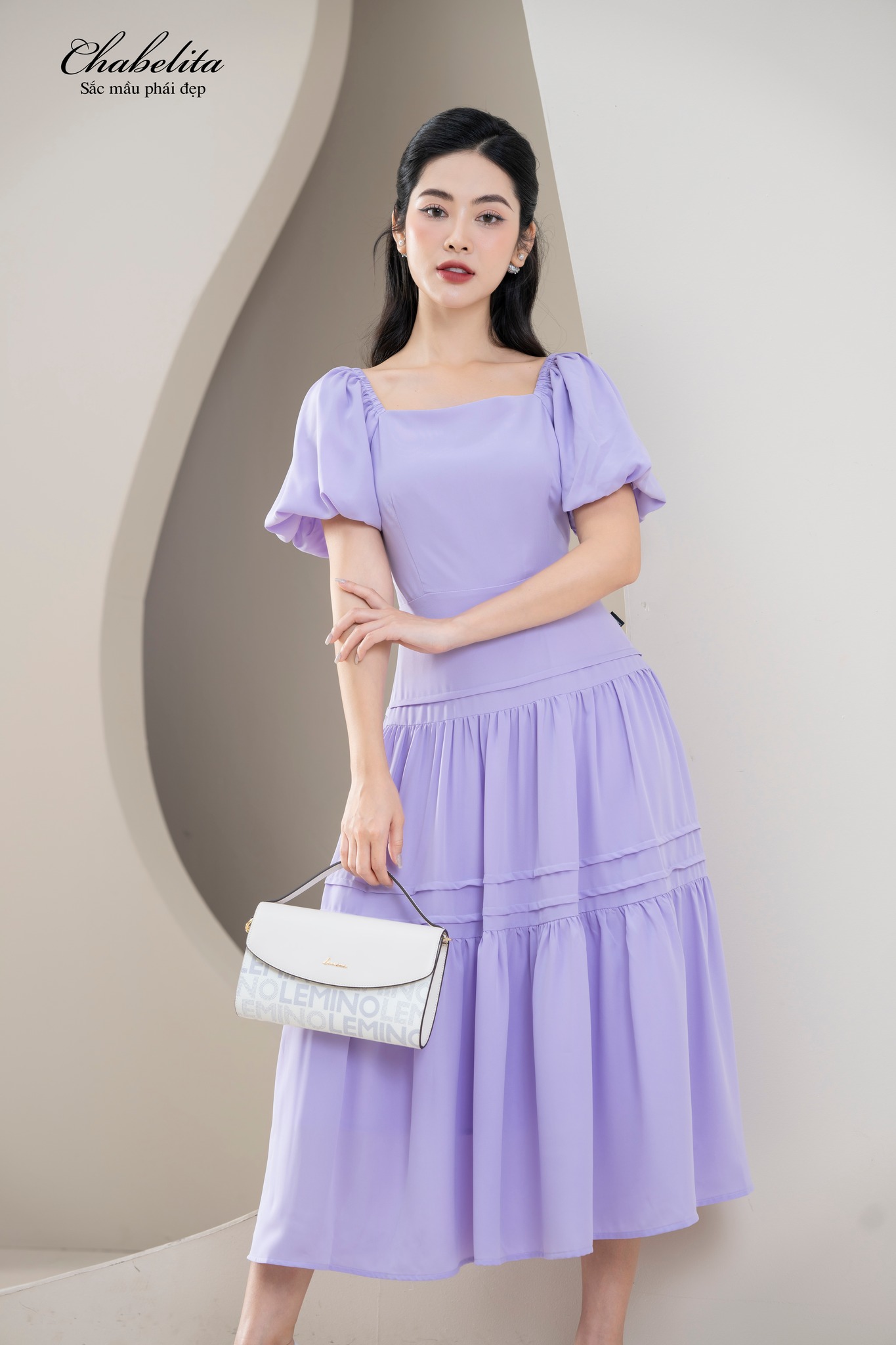 Đầm cổ vuông bèo tầng màu tím