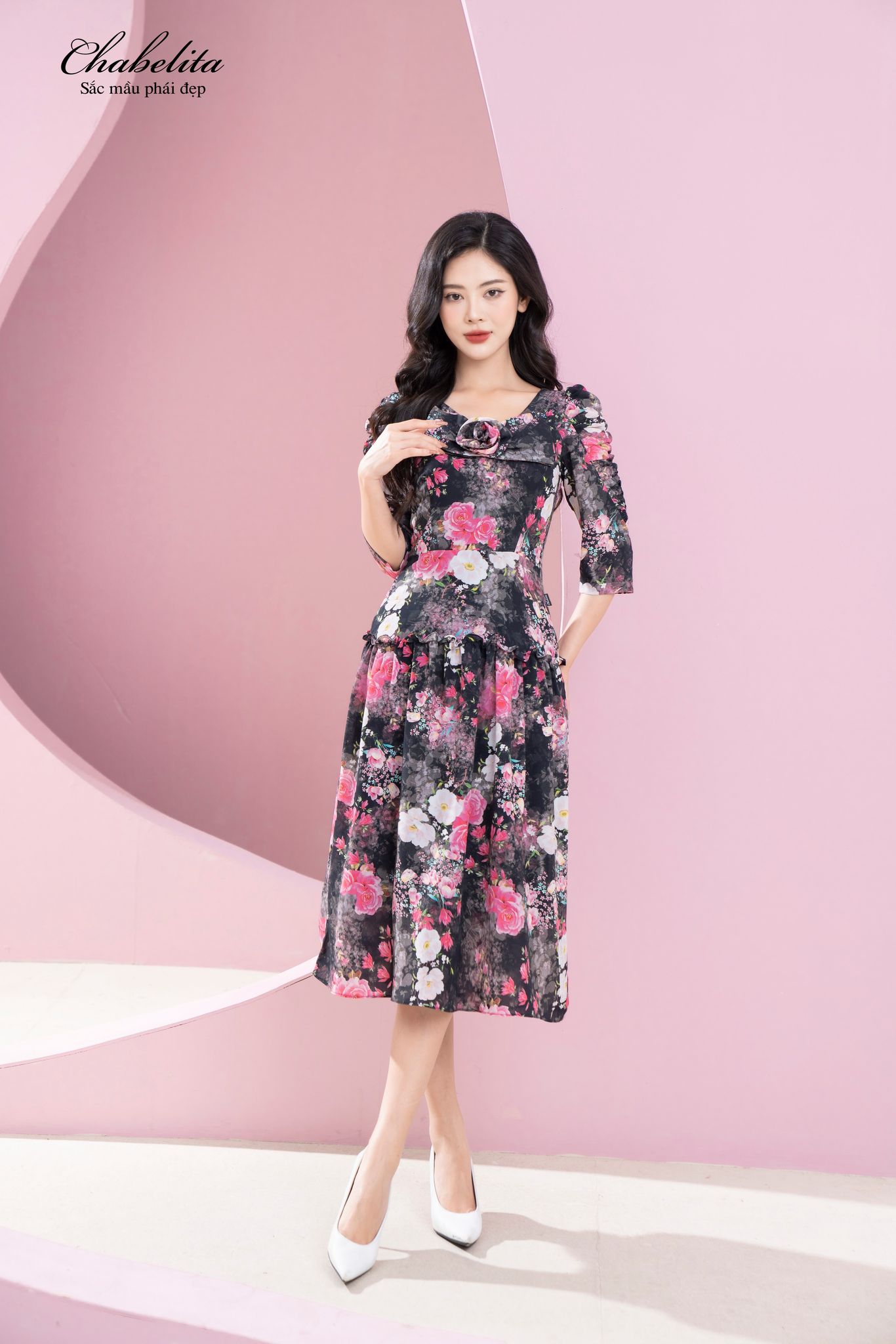 Đầm hoa hồng cổ nơ màu đen