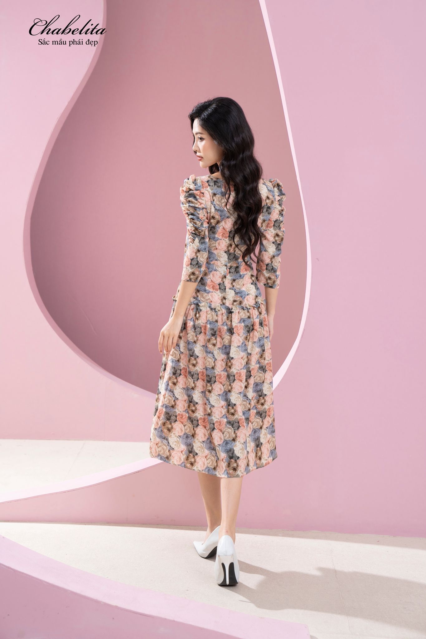 Đầm hoa hồng cổ nơ màu be