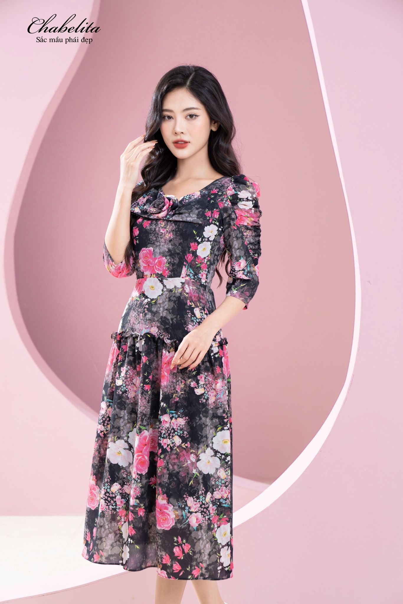 Đầm hoa hồng cổ nơ màu đen