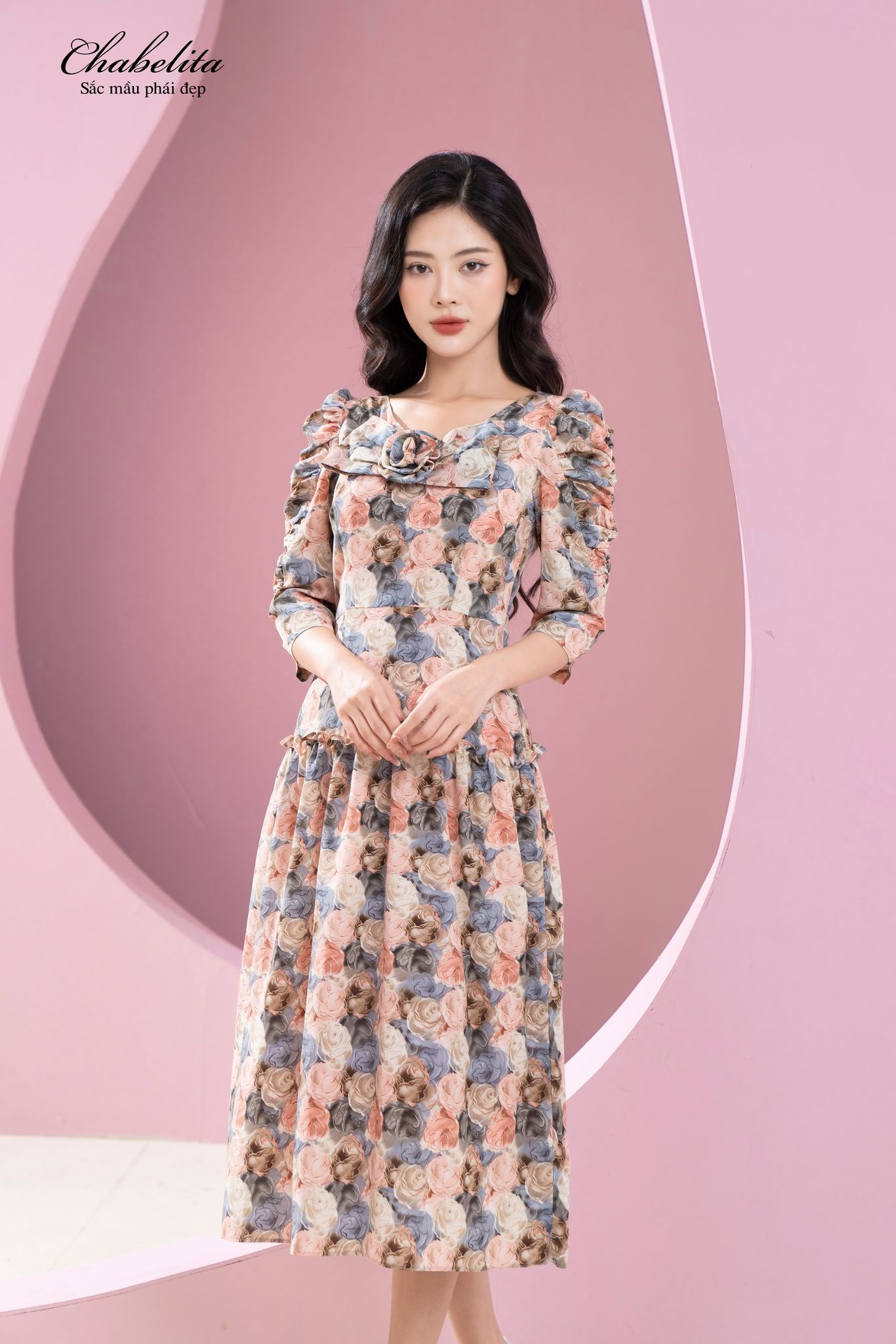 Đầm hoa hồng cổ nơ màu be