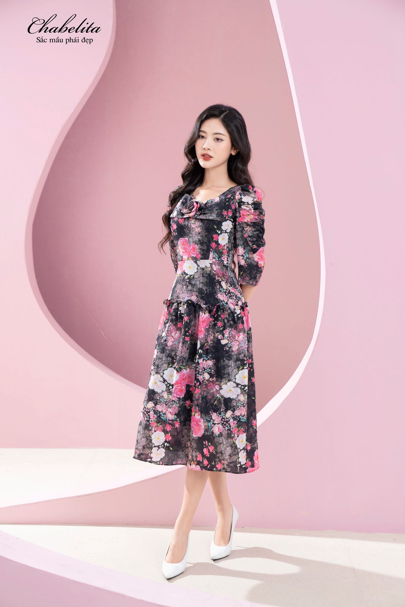 Đầm hoa hồng cổ nơ màu đen