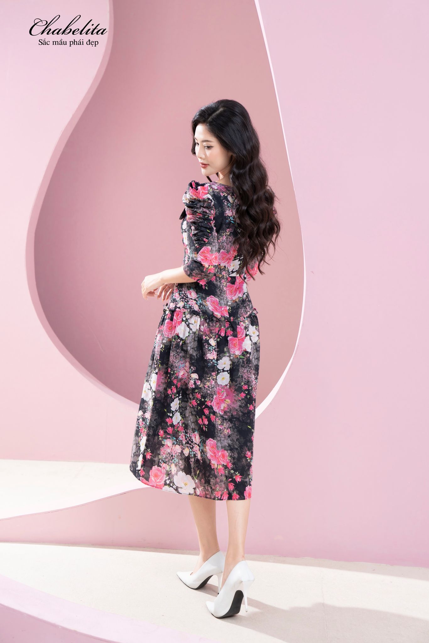 Đầm hoa hồng cổ nơ màu đen