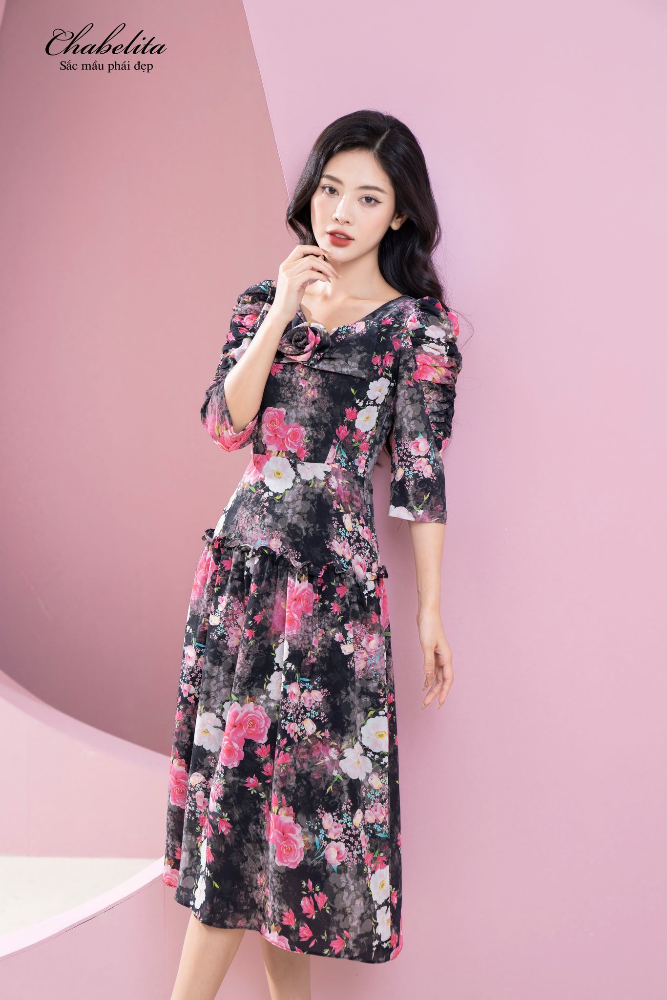 Đầm hoa hồng cổ nơ màu đen