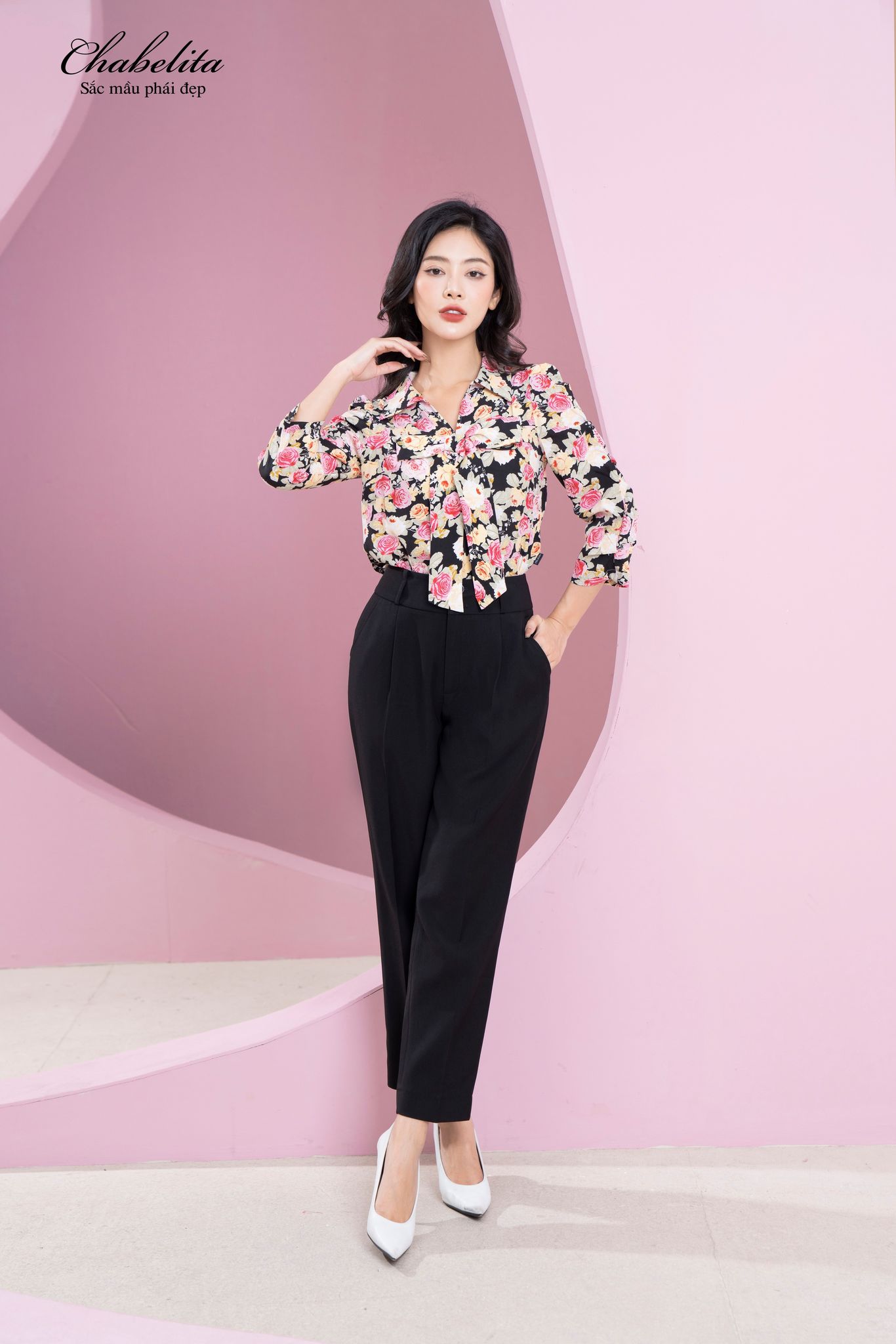 Sơ mi cổ nơ hoa màu hồng