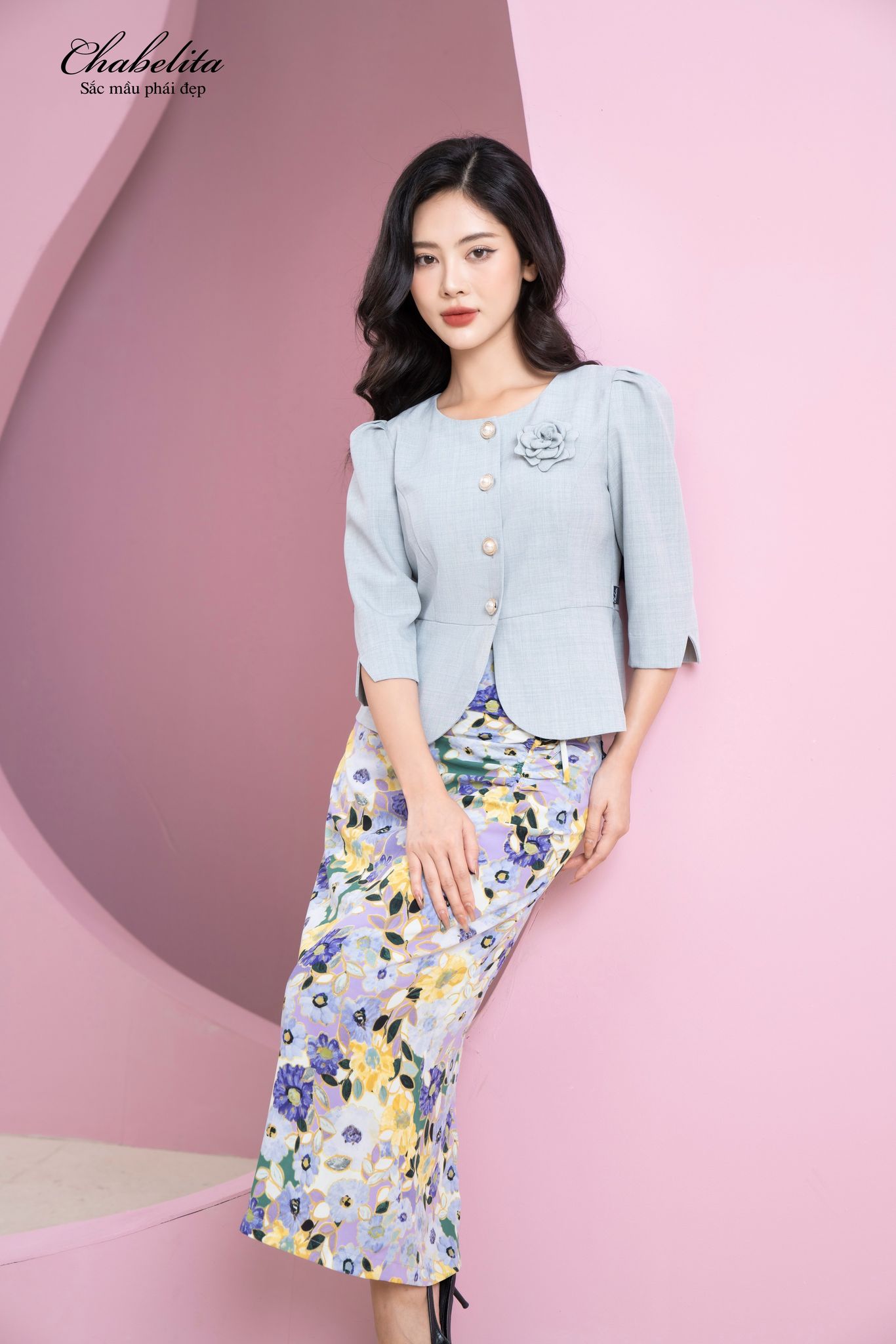 Áo ký giả hoa ngực màu ghi