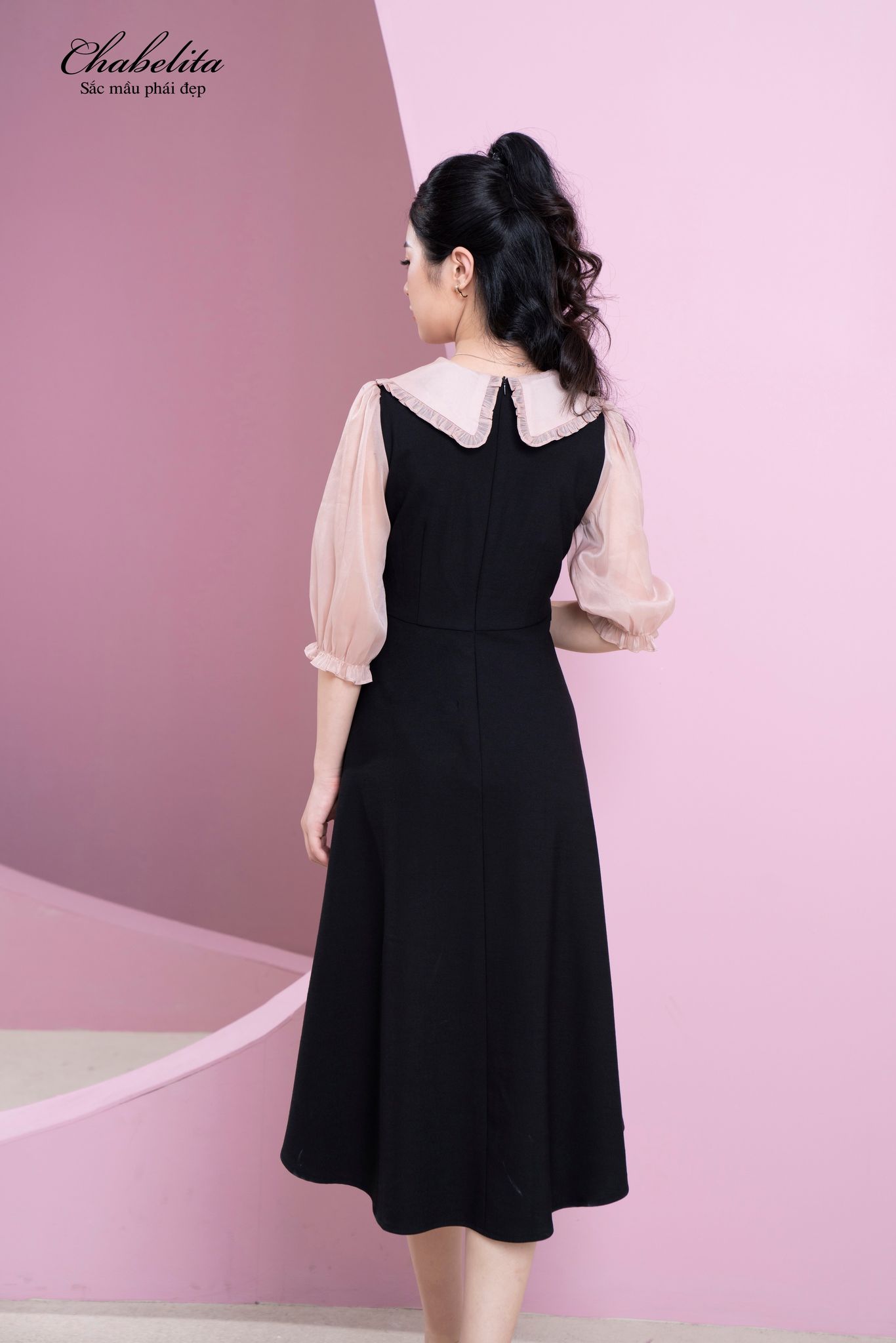 Váy phối cổ+ tay màu đen