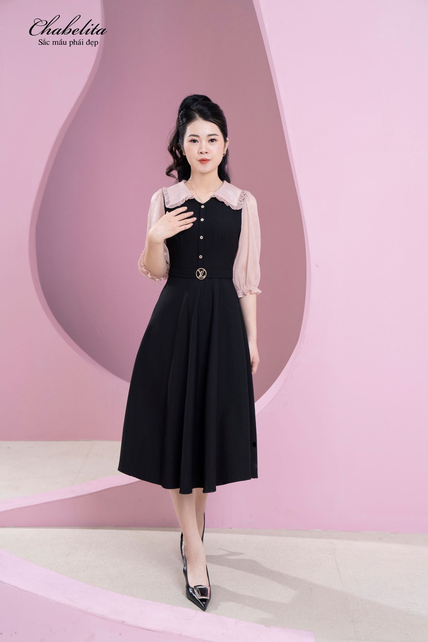 Váy phối cổ+ tay màu đen