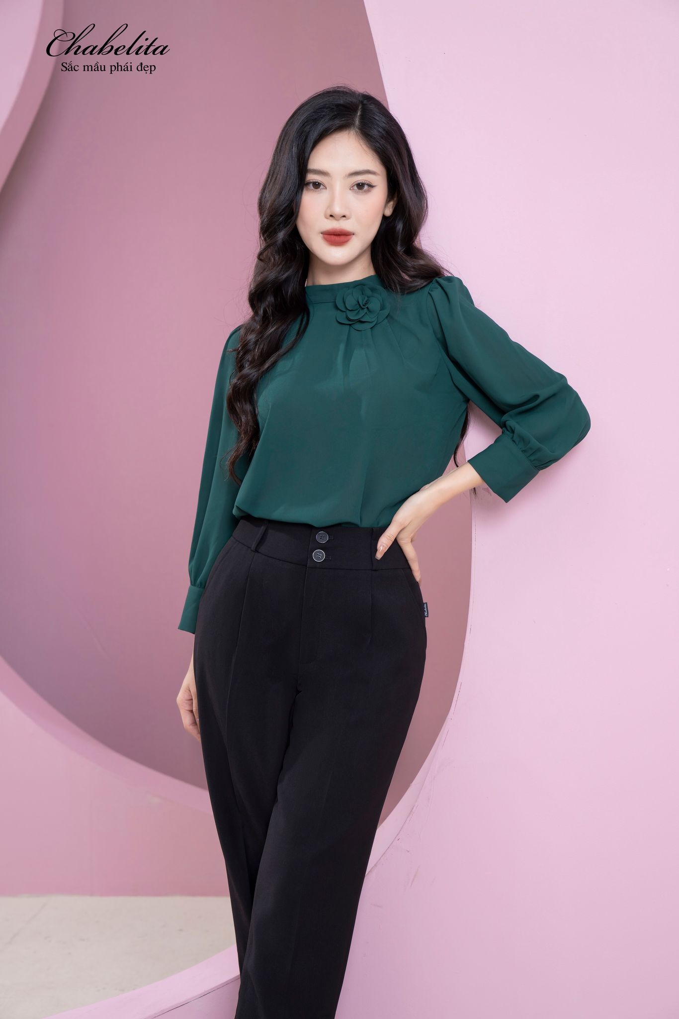 Áo cổ 3 phân hoa ngực màu xanh