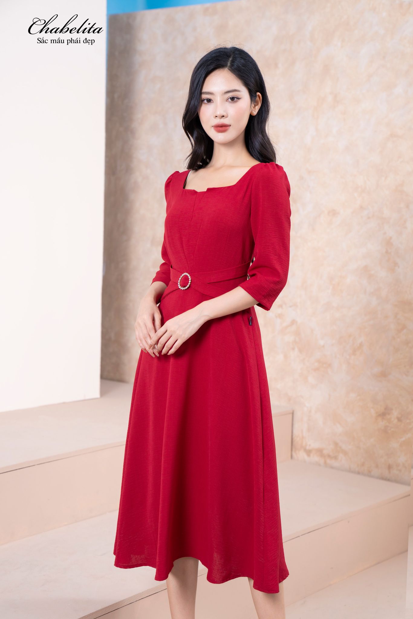 Đầm cổ vuông phối đai eo màu đỏ