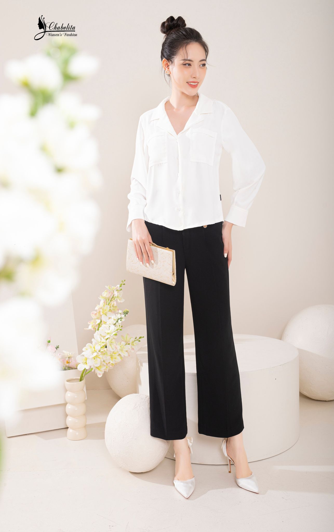 Áo sơ mi phối túi ngực màu trắng