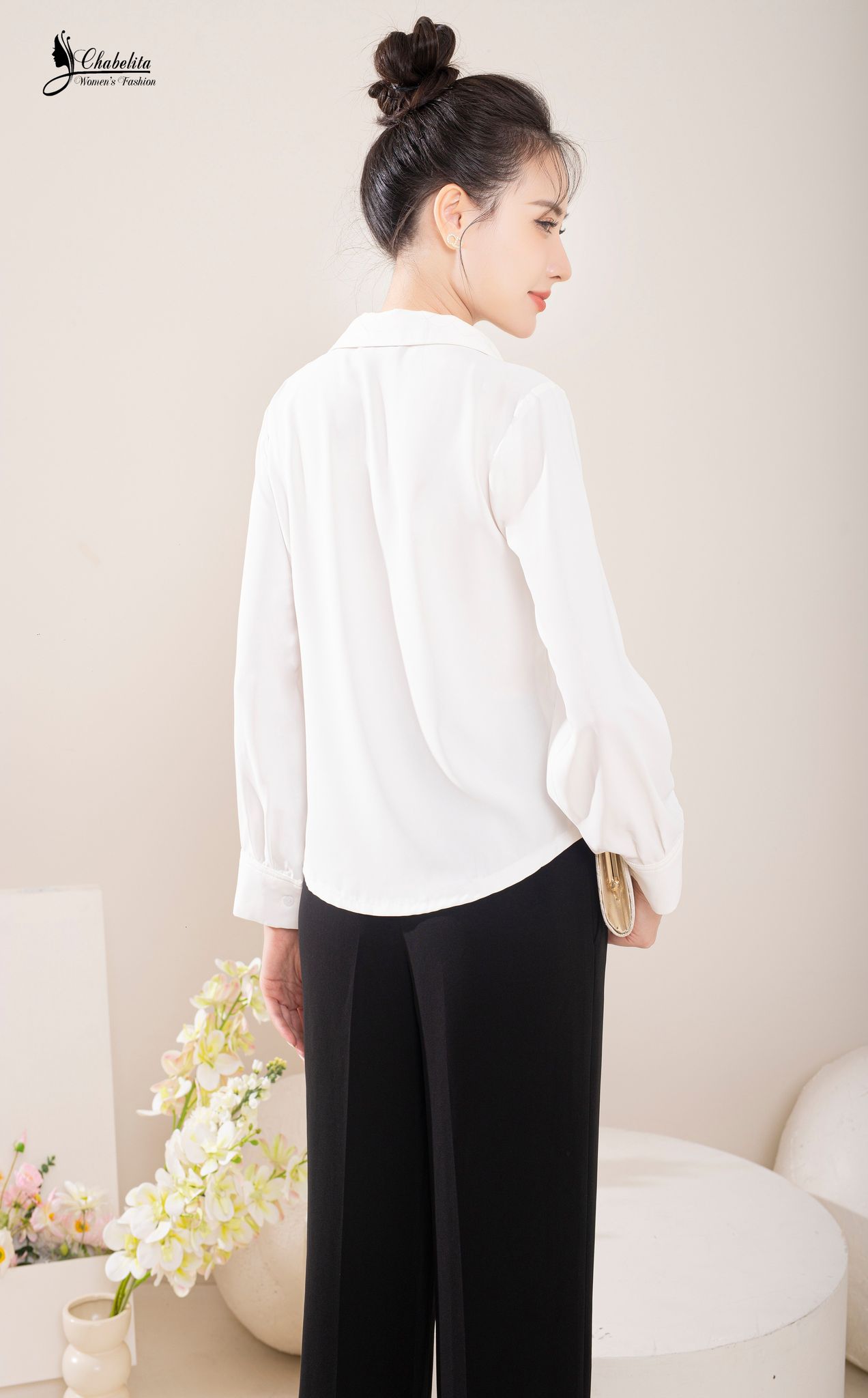 Áo sơ mi phối túi ngực màu trắng